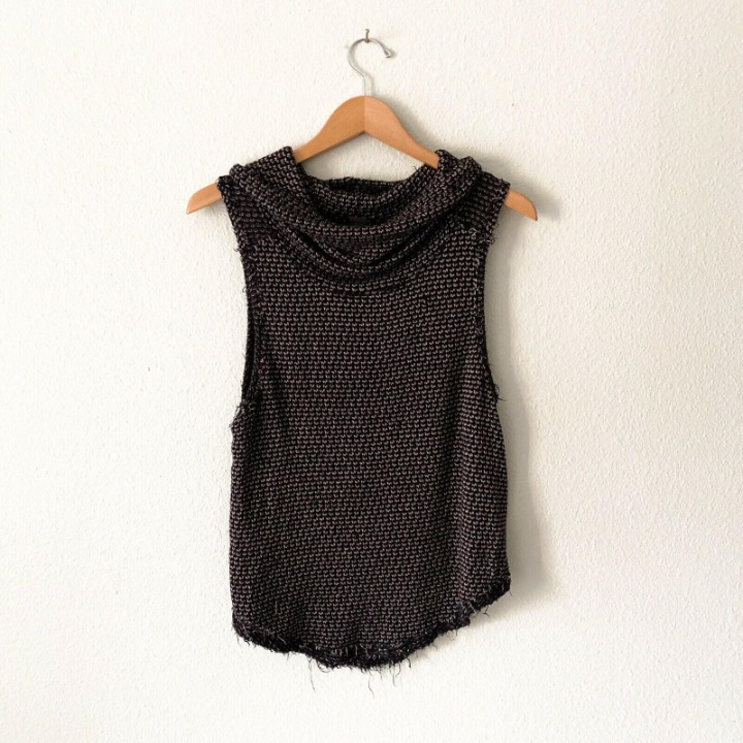 We the Free ragged frayed turtleneck knit distressed turtleneck vest size S