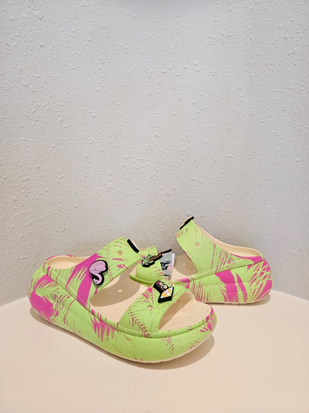 Crocs Crush Spring Break Charms Vanilla Multi Unisex Sandals Sz W 9 M 7 NWT