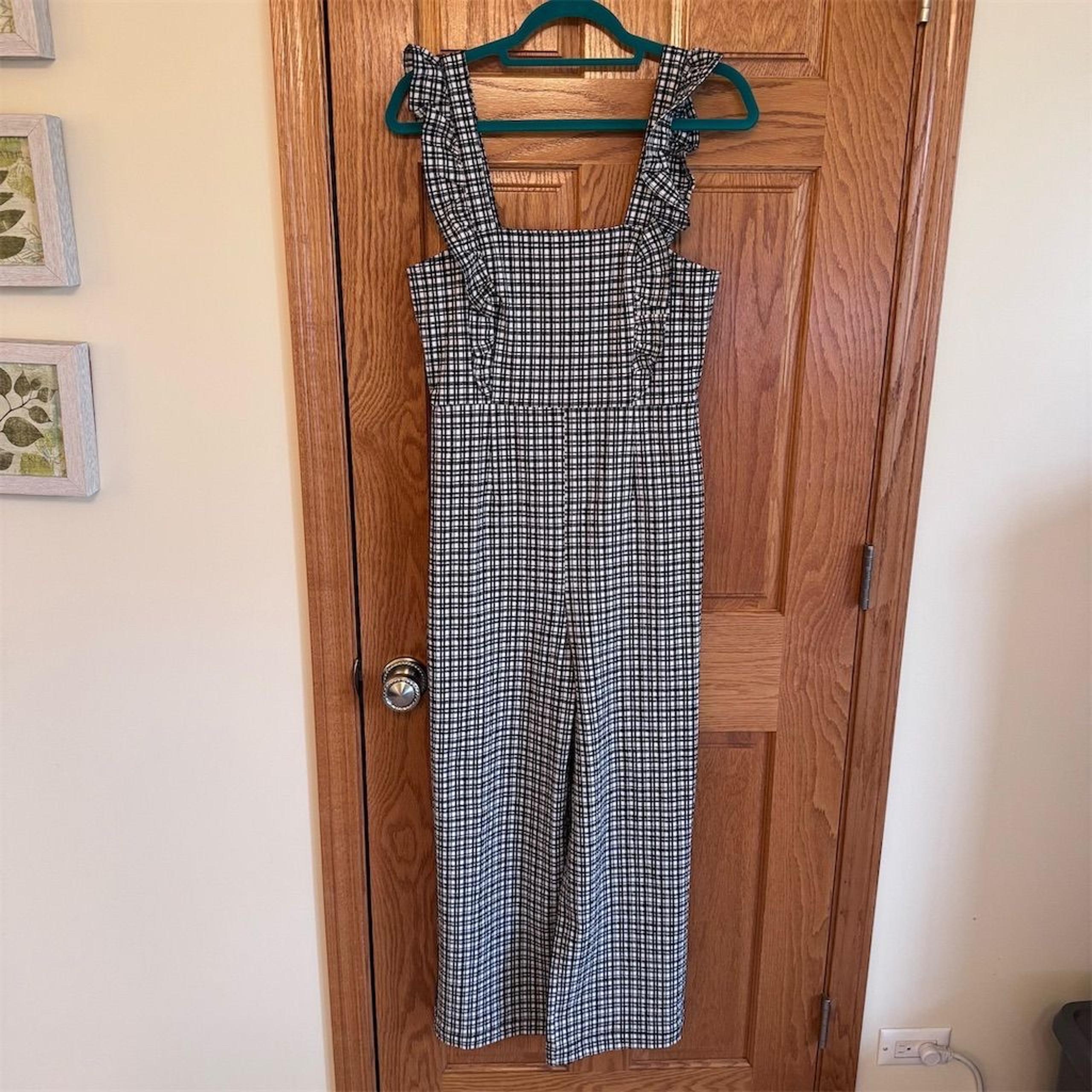 Urban Outfitters BDG Women's Checkered Jumpsuit M Ruffle Trim Casual NWT