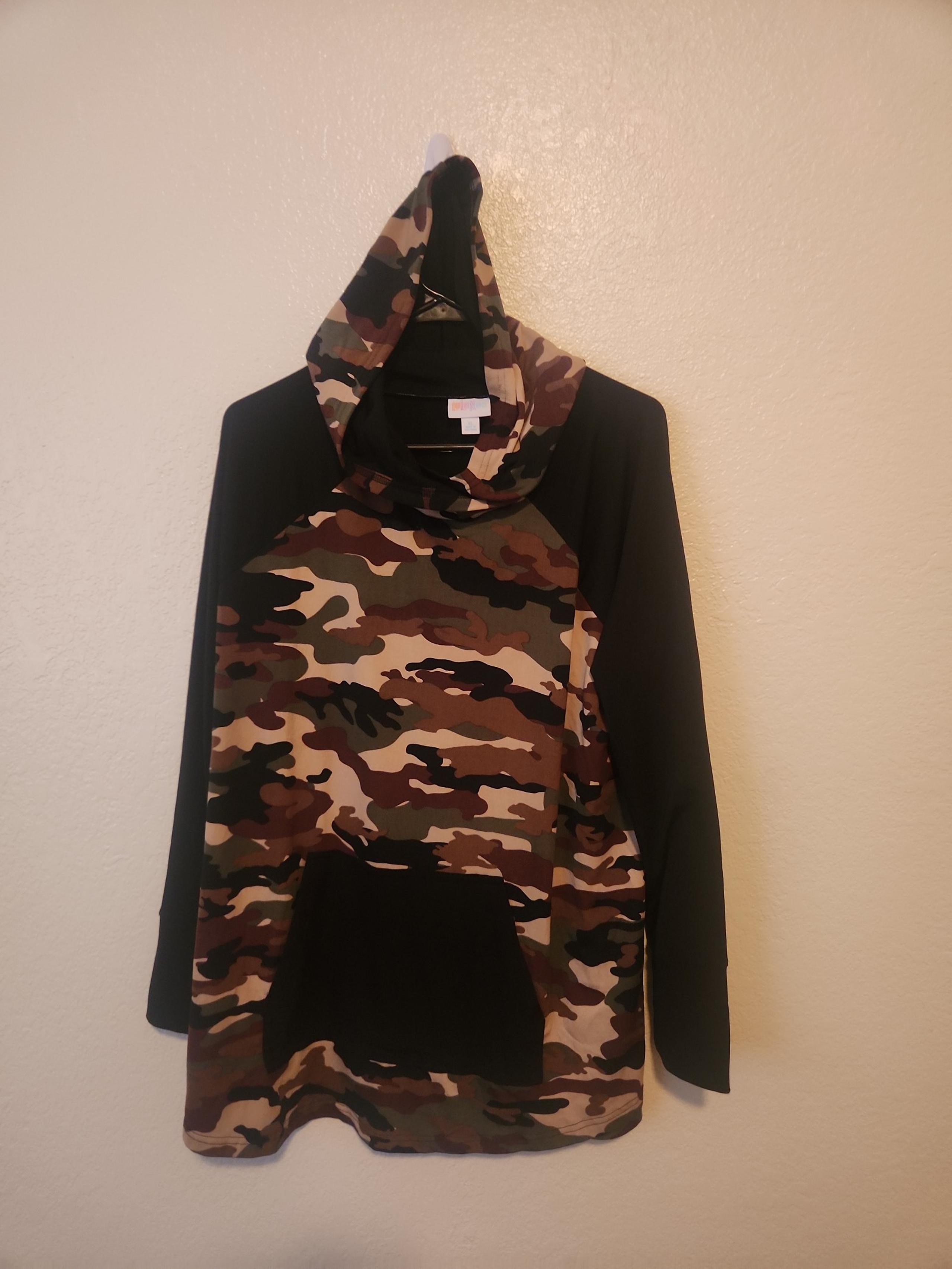 Lularoe Amber camo xl