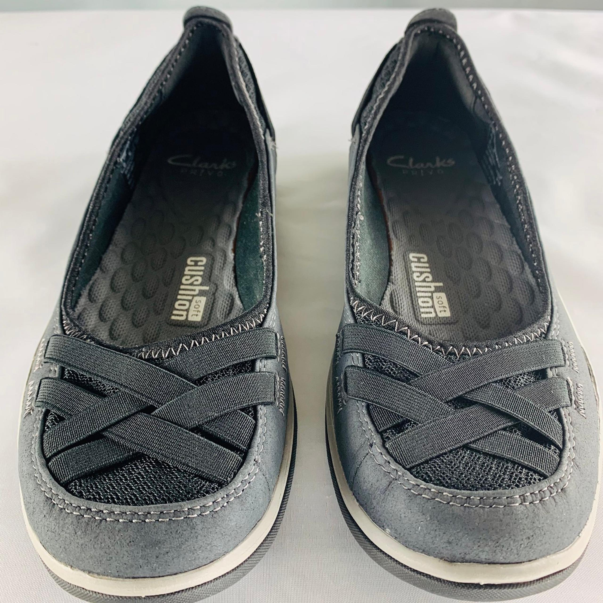 Privo Clarks Women Black Leather Slip On