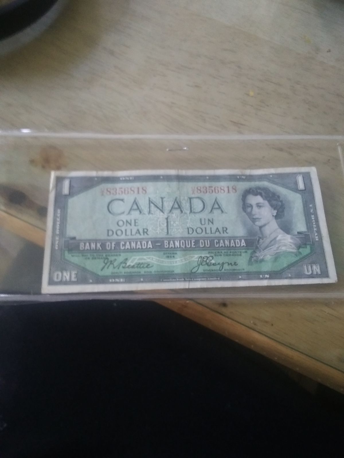 old queen Elizabeth 1 Canadian dollar bi