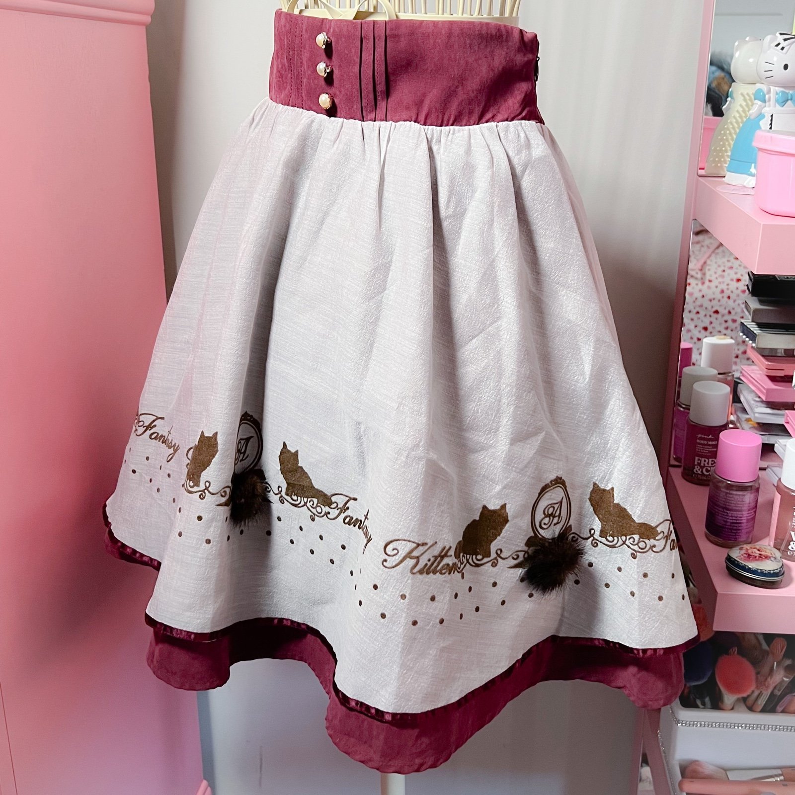 Amavel fantasy kitten skirt