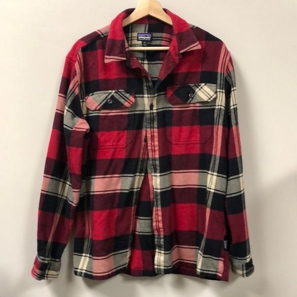 Patagonia men’s flannel button down gently used size M