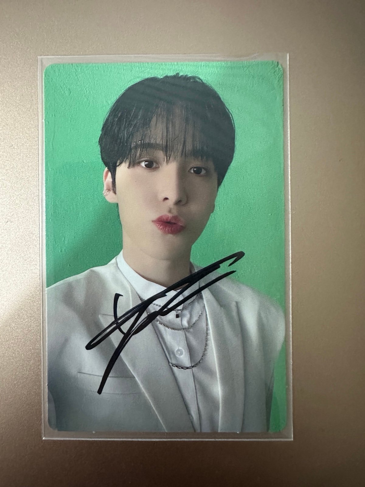 yunho signed photocard