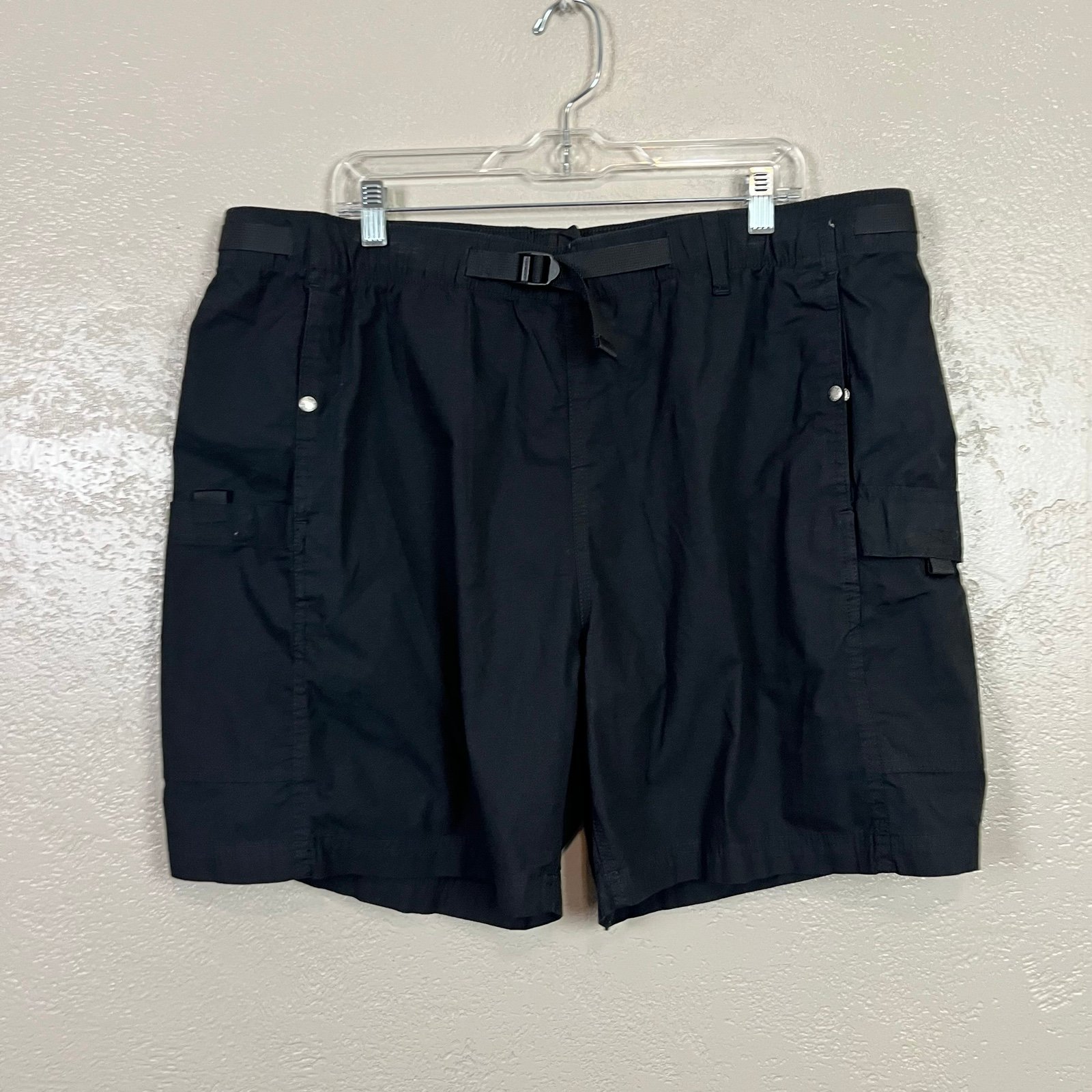 The North Face Shorts Mens Size XS Black Cargo Adjustable Waist Hiking Outdoors