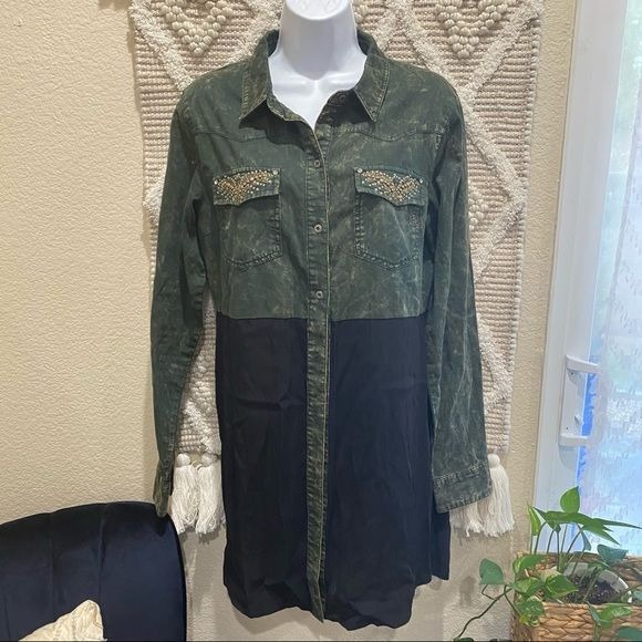 Miss me studded tie dye button down tunic size M