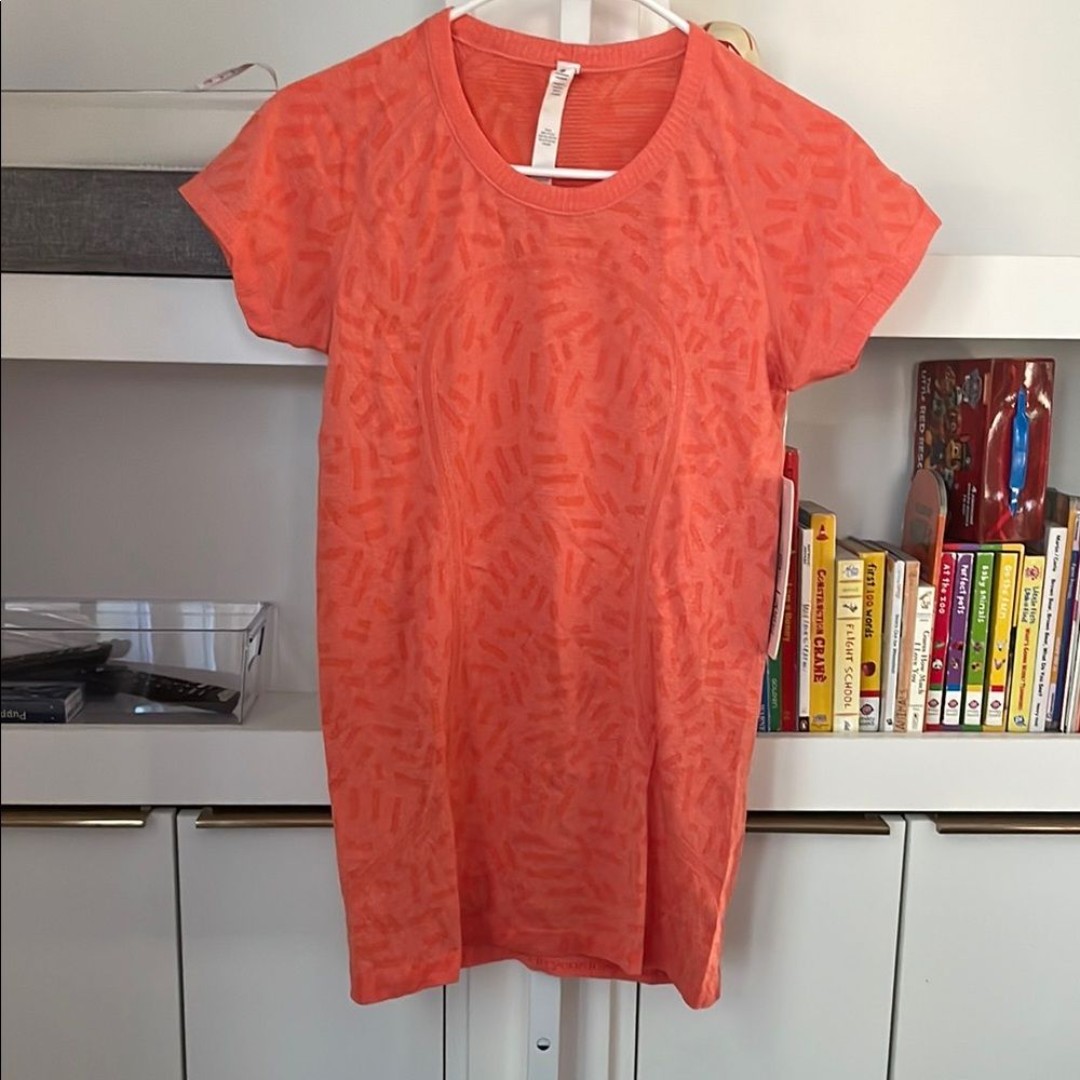 RARE NWT Lululemon Swiftly Tech Short Sleeve Tee 8 Orange Creamsicle Seawheeze