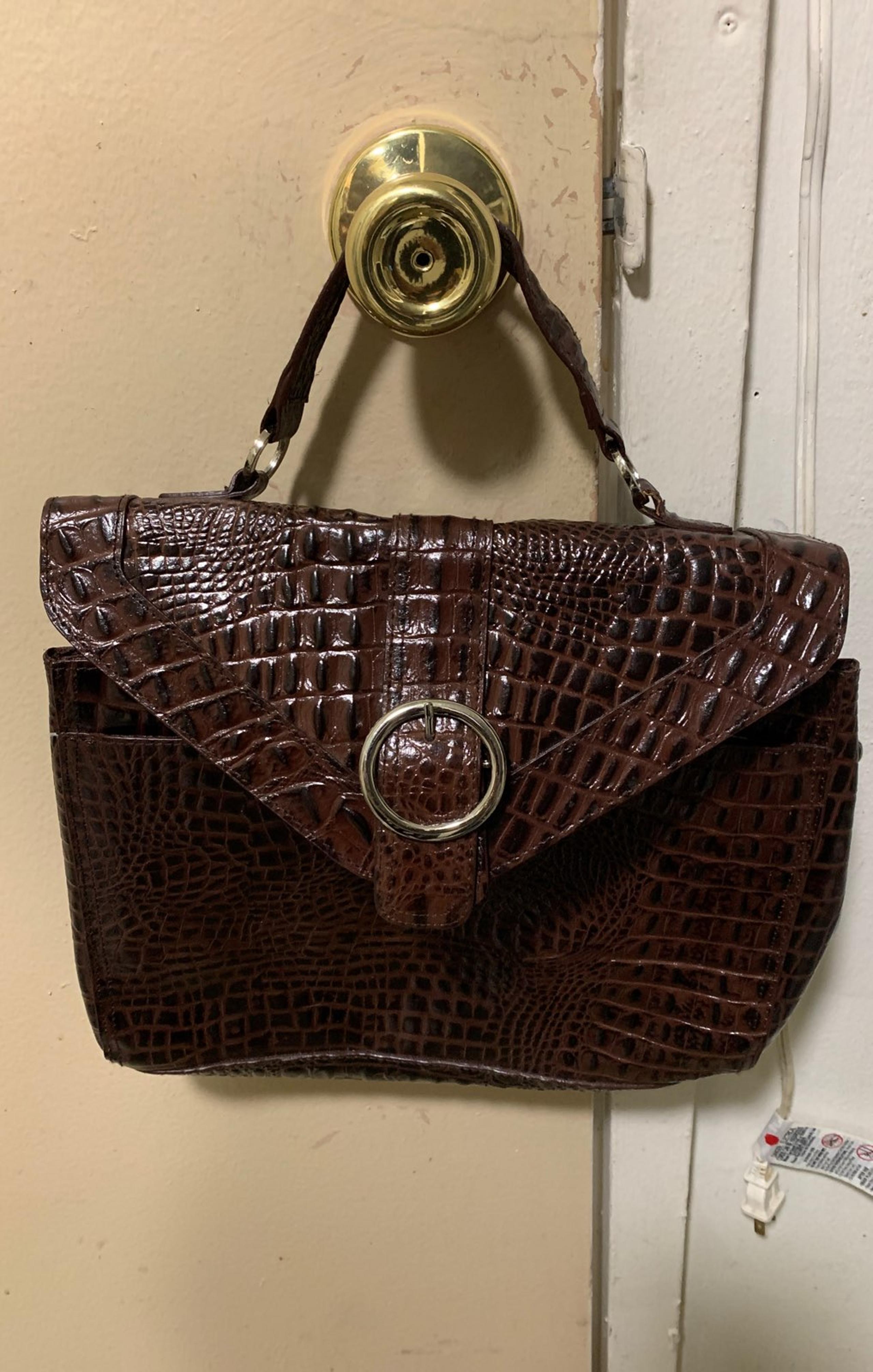 Worthington Snake Sm/ Med Wrist Purse