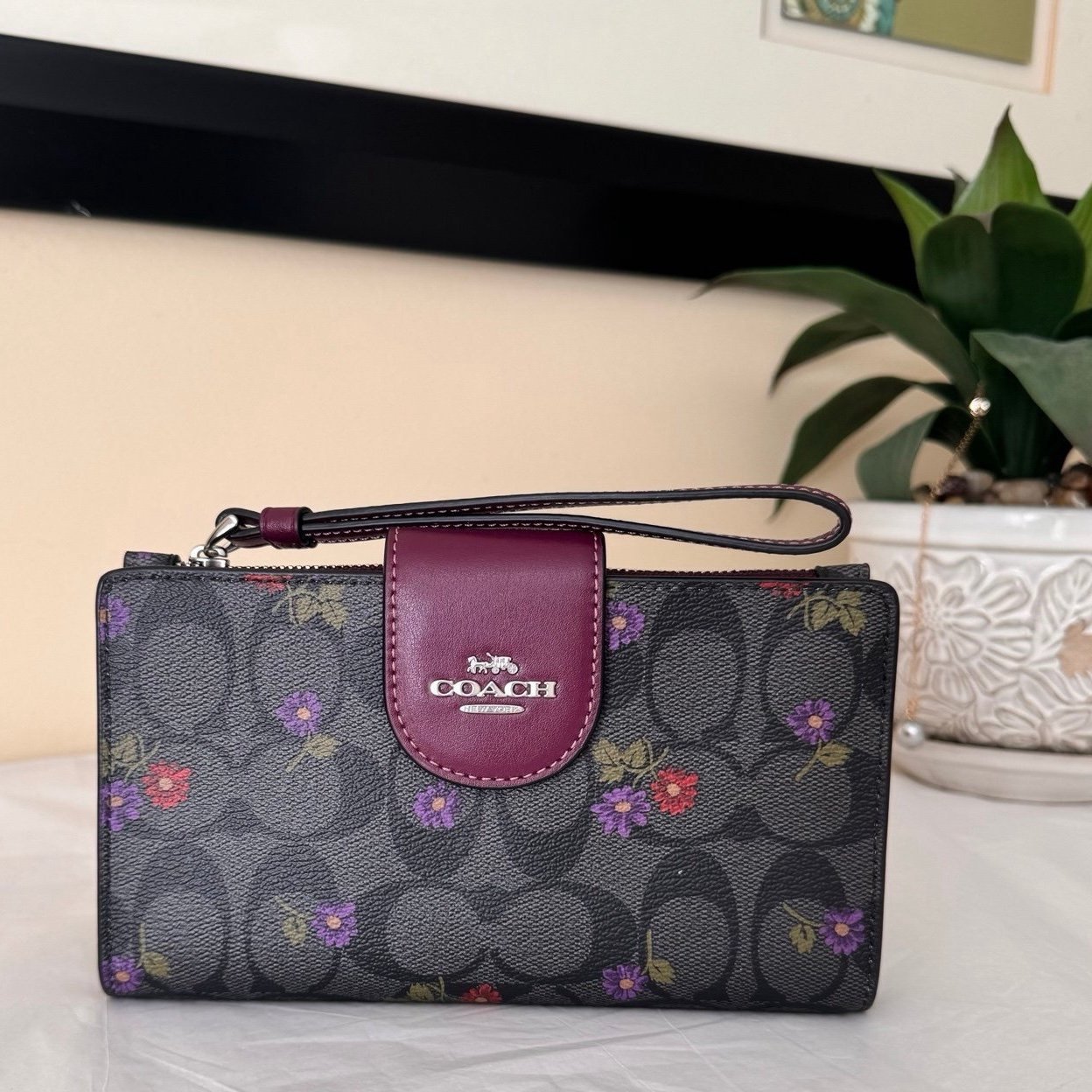 NWT Coach Phone Wallet In Signature Canvas With Country Floral Print CM838