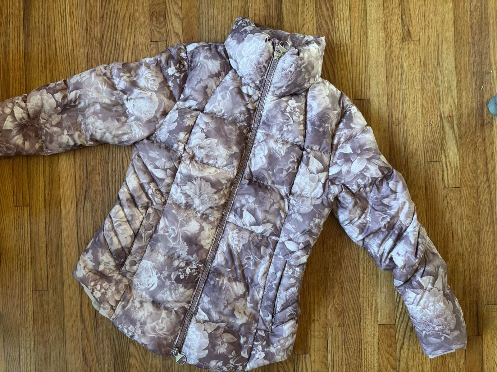 Athleta Downtown Puffer Jacket Size M Floral Pale Pink Mauve Full Zip Down Fill