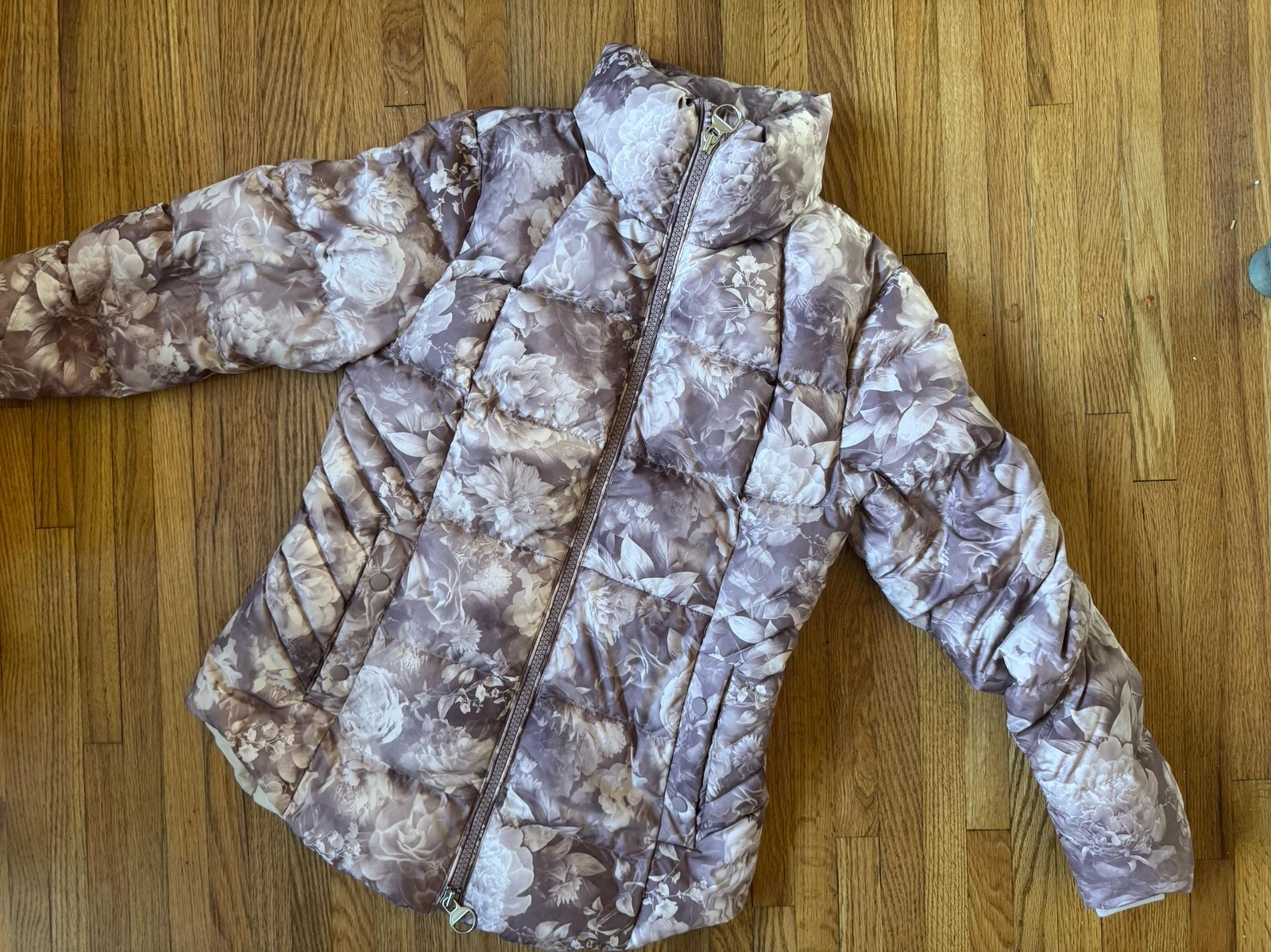 Athleta Downtown Puffer Jacket Size M Floral Pale Pink Mauve Full Zip Down Fill