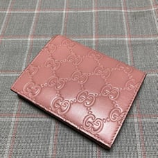 Gucci card case.