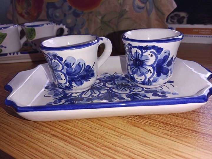 2 VINTAGE ITALLIAN EXPRESSO CUPS W/TRAY-BLUE & WHITE FLORAL