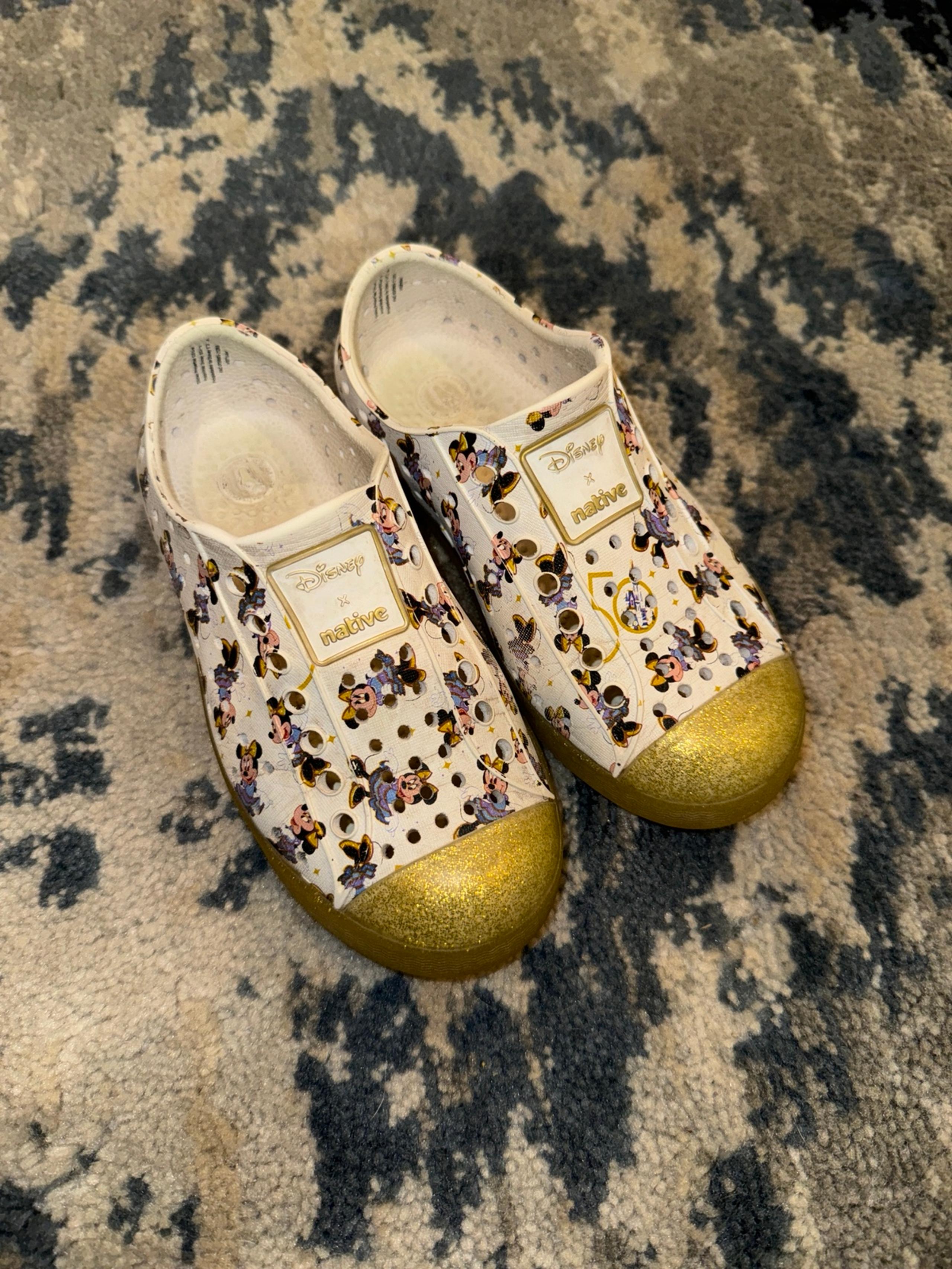 x Disney C10 Minnie 50th anniversary slip on shoes - Native