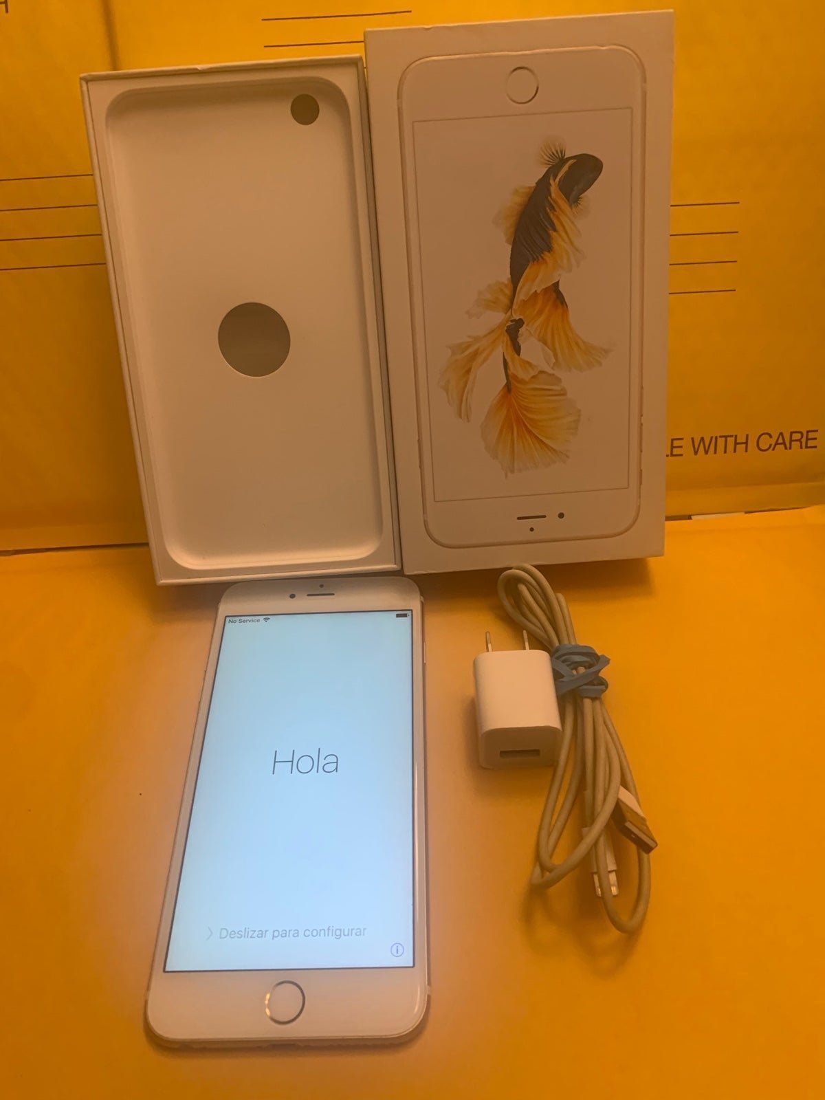 Apple iPhone 6S MAX in Rose Gold for Unlocked - GLOBAL DEVICE- NICE AND CLEAN..