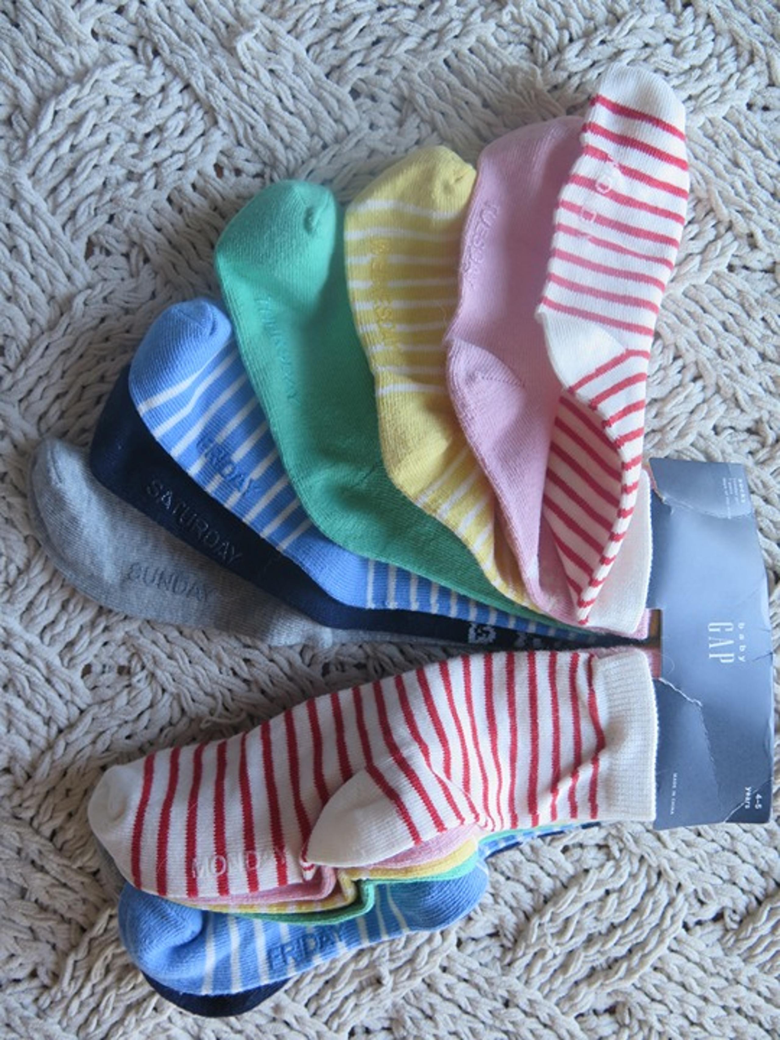 Gap Girls Socks - 7 pairs NEW size XS (4-5 years)