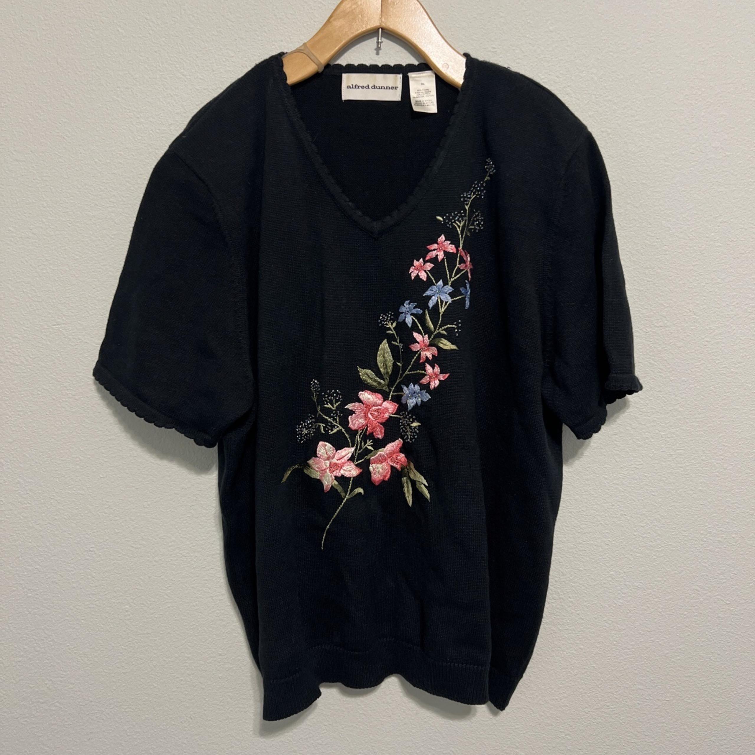 Vintage Alford Dunn Sweater Top/ XL With Scallop Sleeves And Bottom.