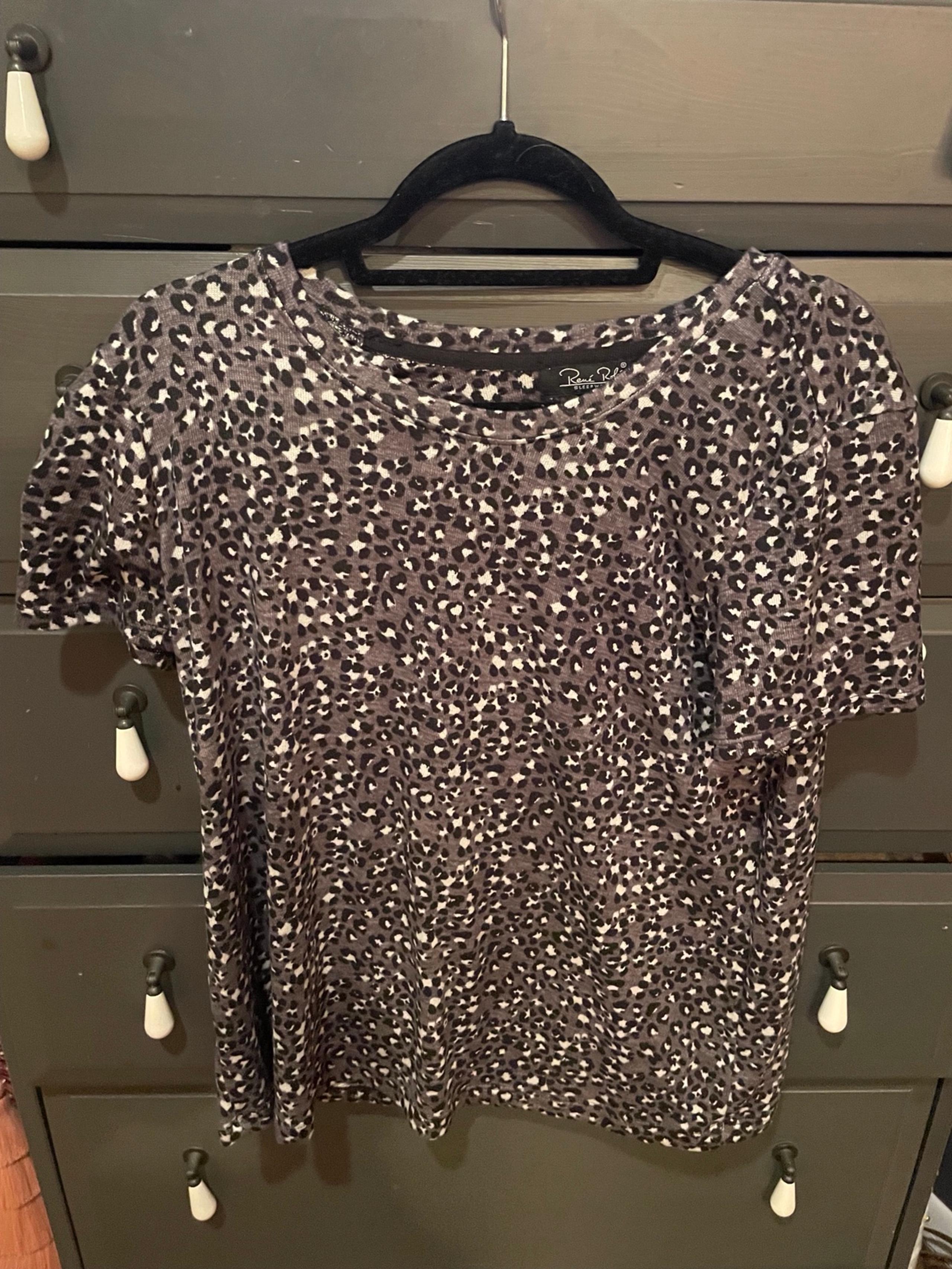 Rene Rofe cheetah pj set size large