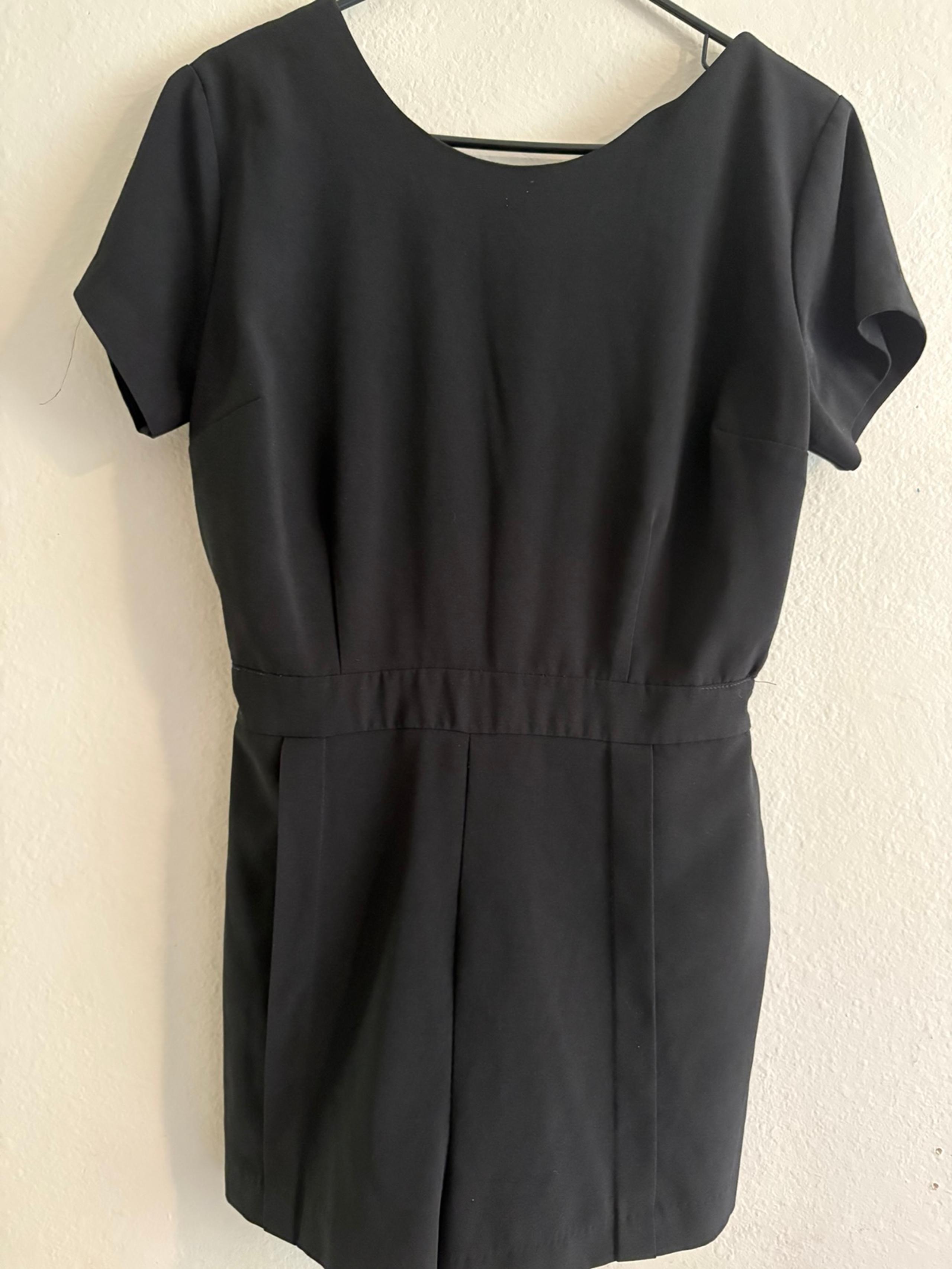 Black short romper size L
