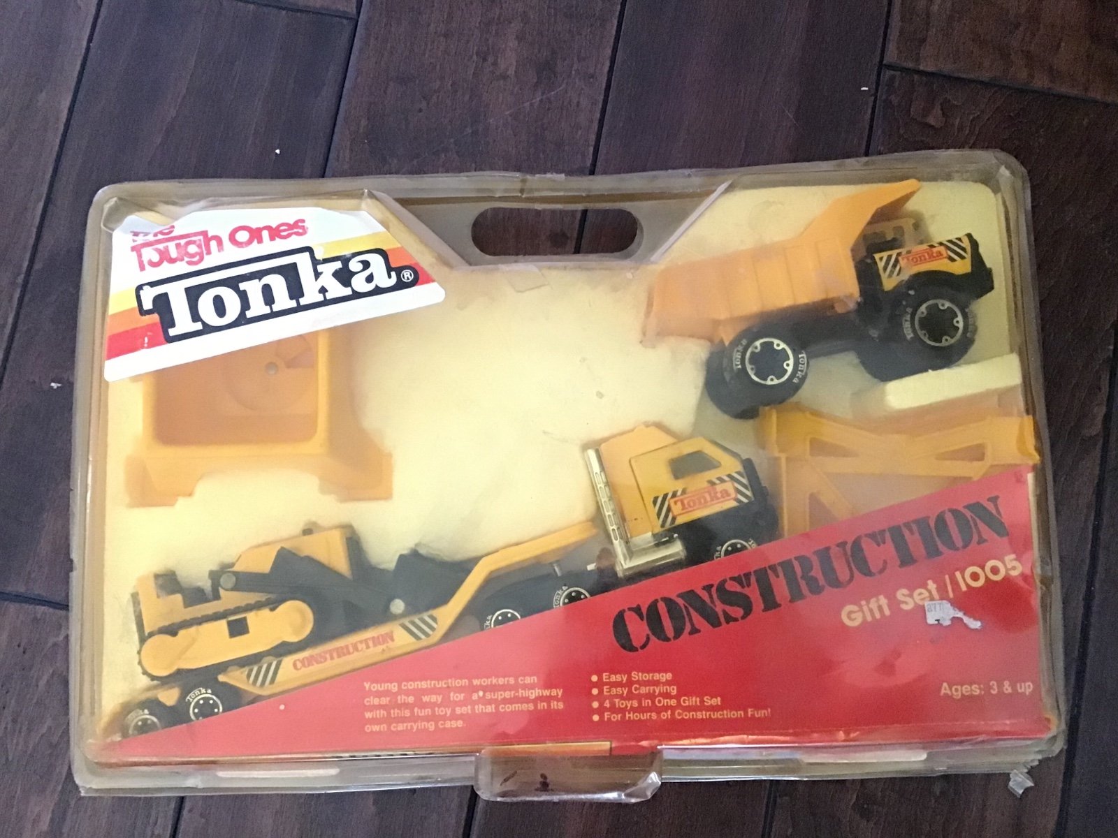 Vintage Tonka Construction Vehicles and accessories gift set #1005