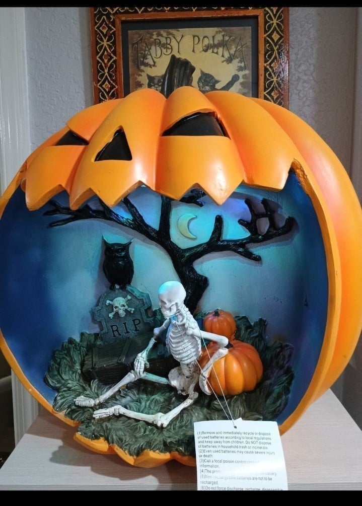 GIANT LED Pumpkin Skeleton Graveyard Jack-o'-lantern Halloween New