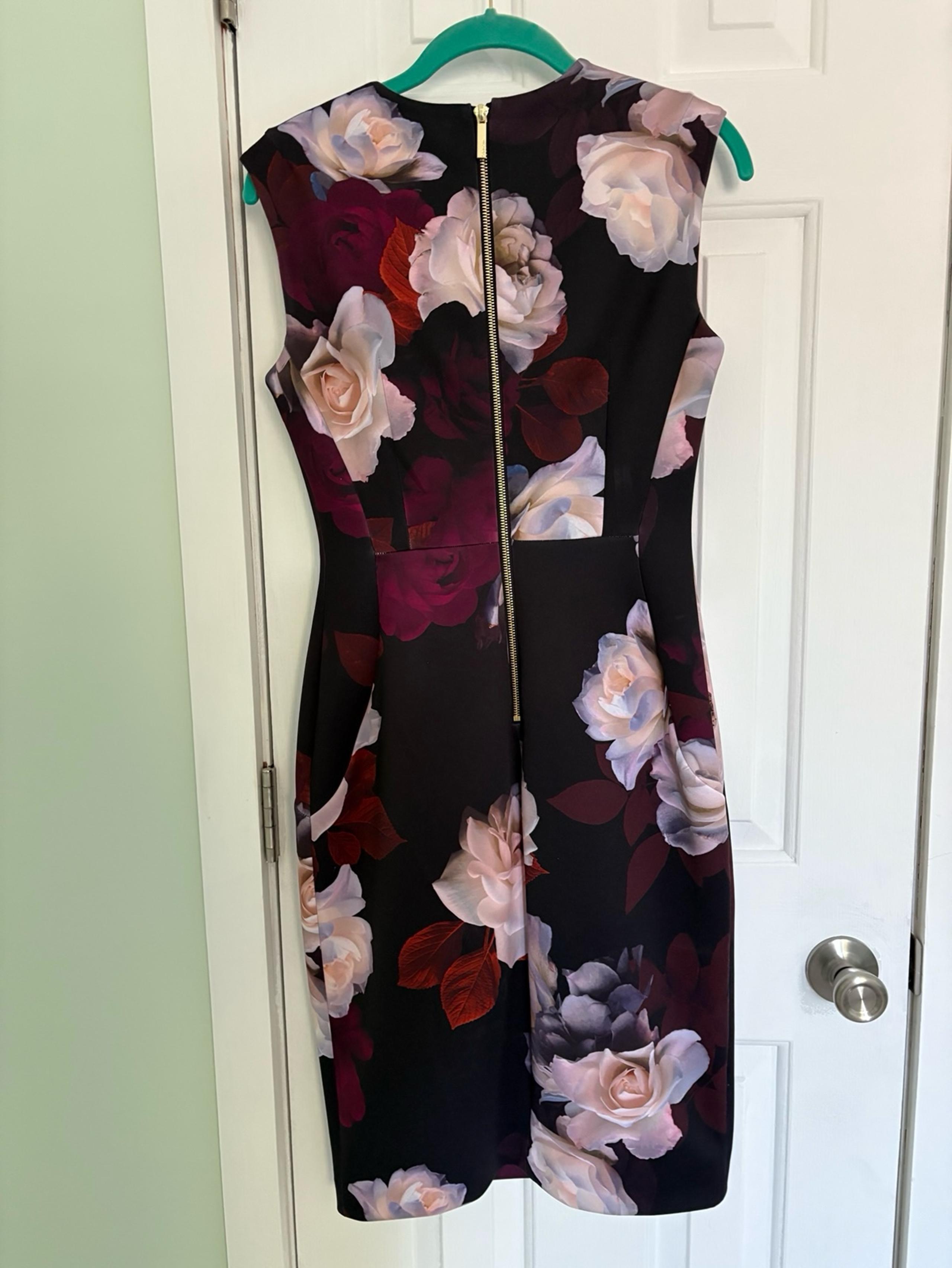 Calvin Klein V-Neck Floral Print Scuba Sheath Dress
