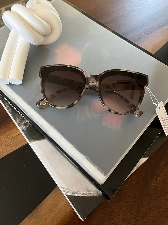 lele sadoughi TORTOISE BROOKLYN SUNGLASSES