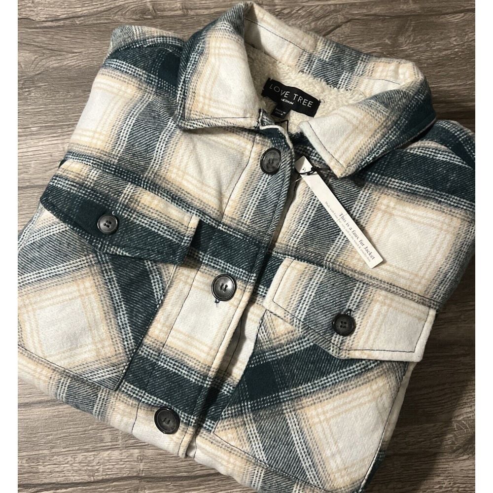 Love Tree Women's Plaid Button Up Sherpa Lined Jacket Shacket Size Medium J8214