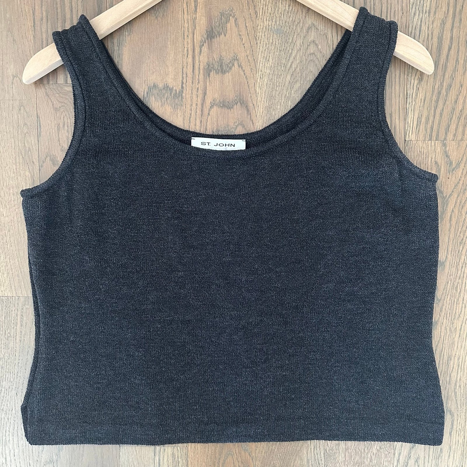 St. John Sleeveless Scoop Neck Knit 100% Wool Top in Charcoal Grey Size Small