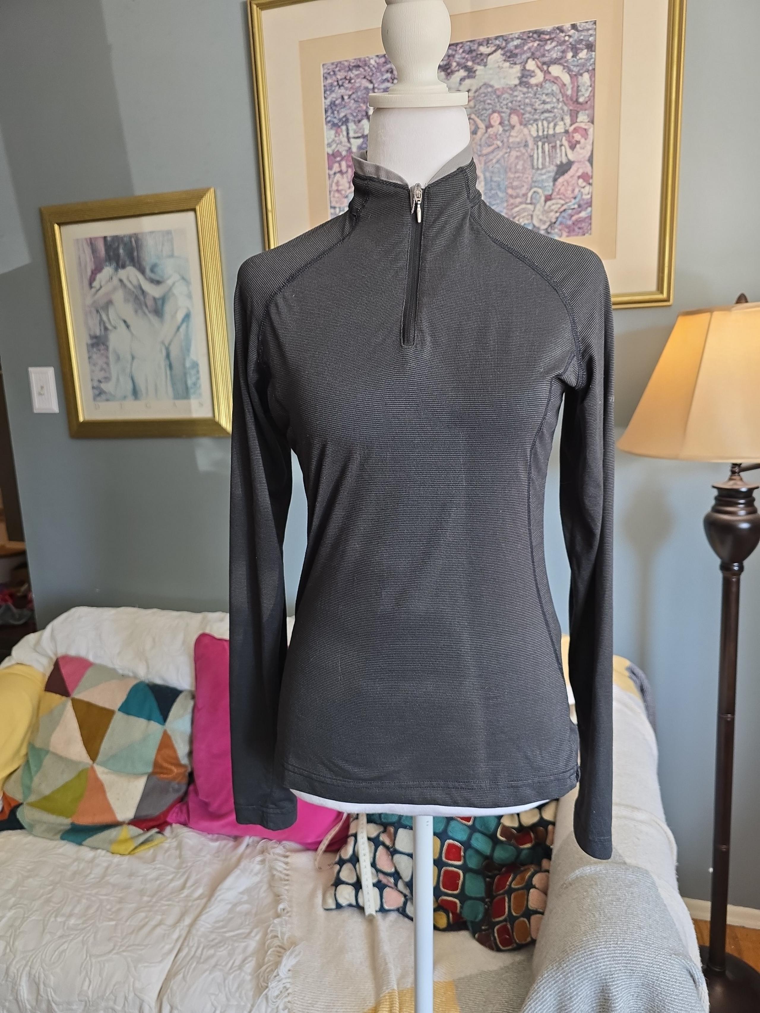 Columbia sportswear titanium women's half zip top,  small