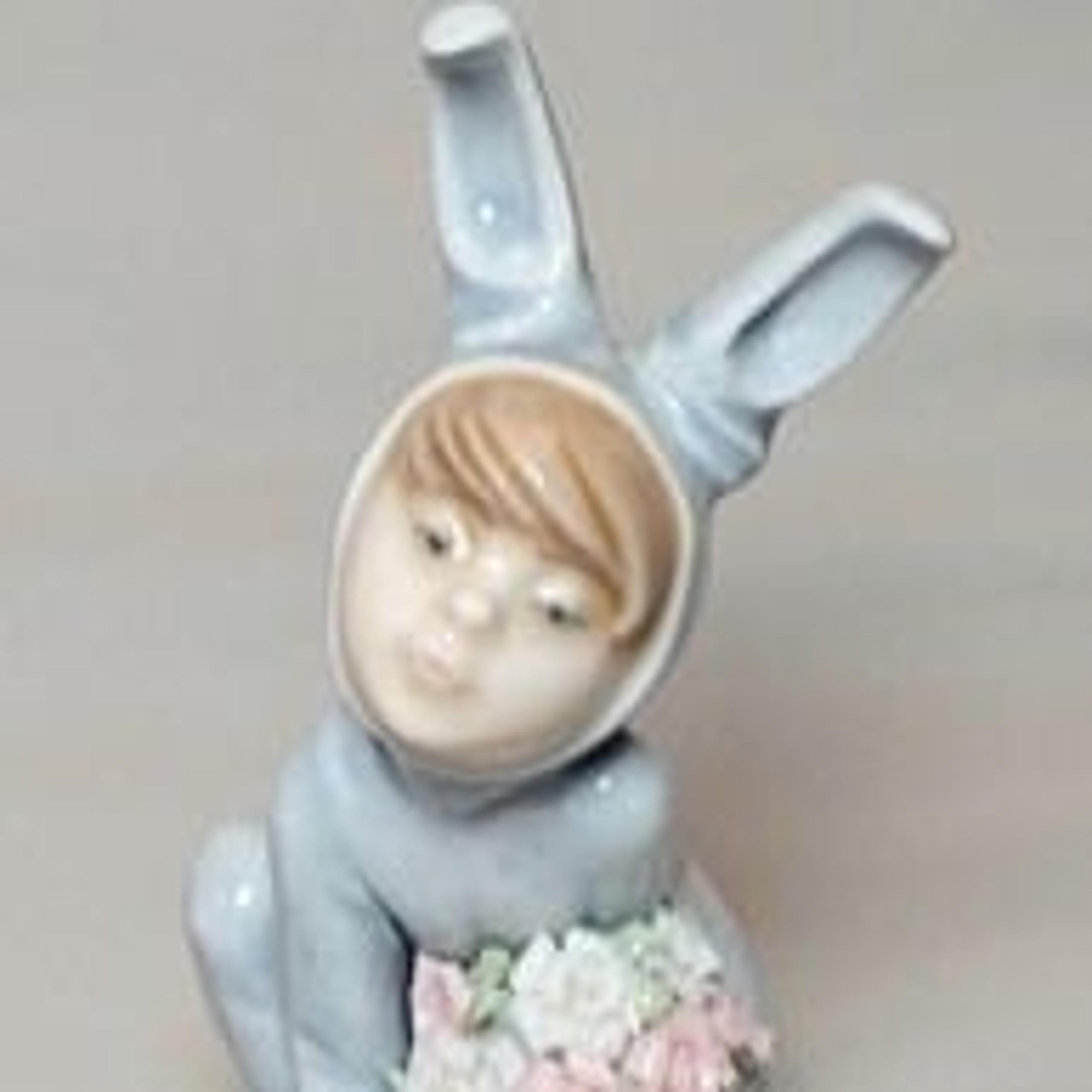 Rare Lladro "In The Meadow" Vintage Collectible Home/Office Decor Figurine