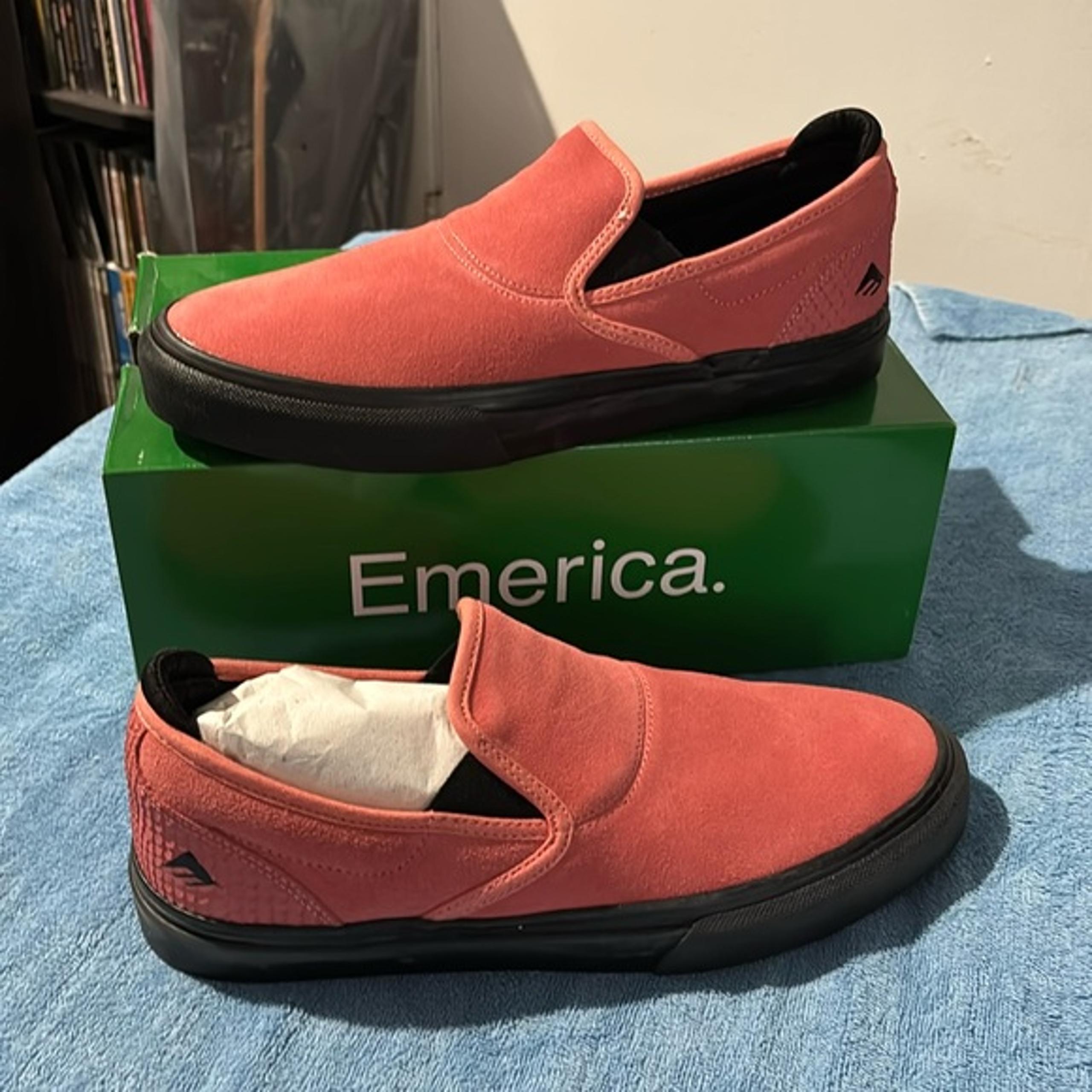 NWT Emerica Wino slip-ons