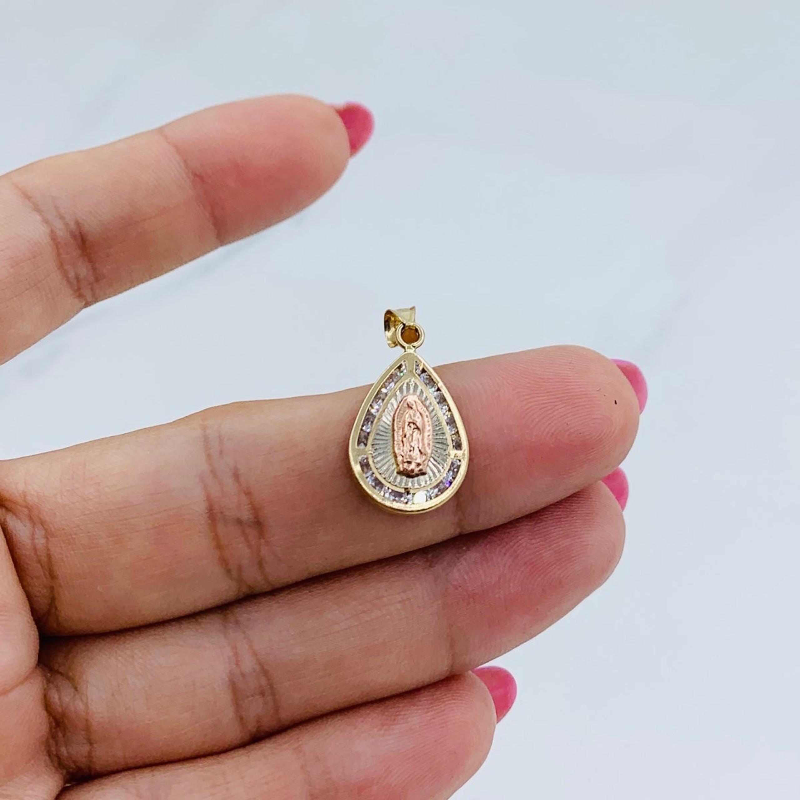 10k gold pendant Virgin Mary  ❤️ Our lady of Guadalupe pendant