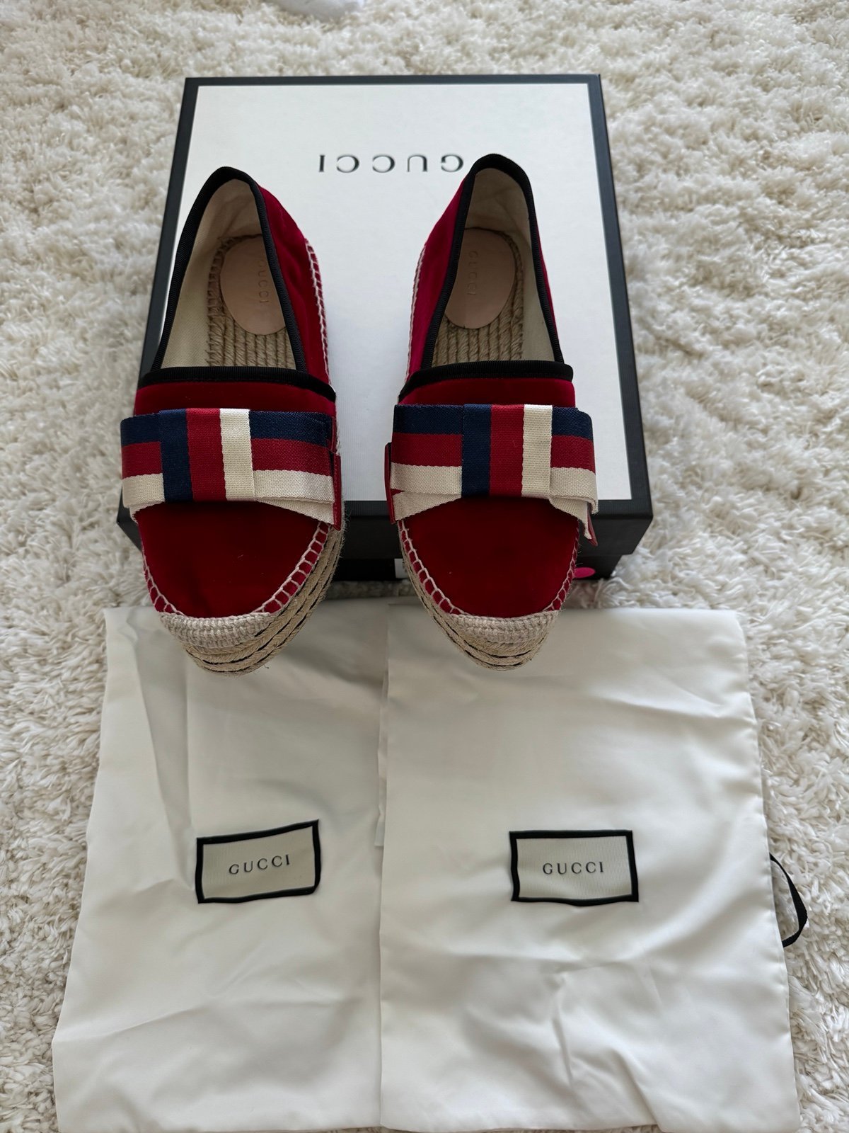 Gucci red velvet spadrille