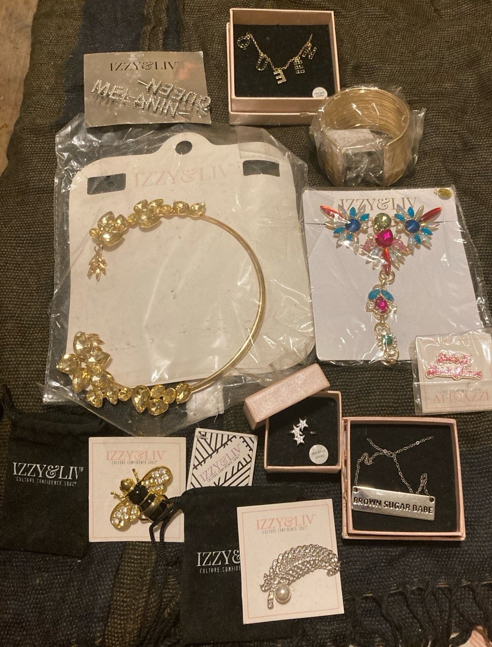 Izzy & liv bonus pack