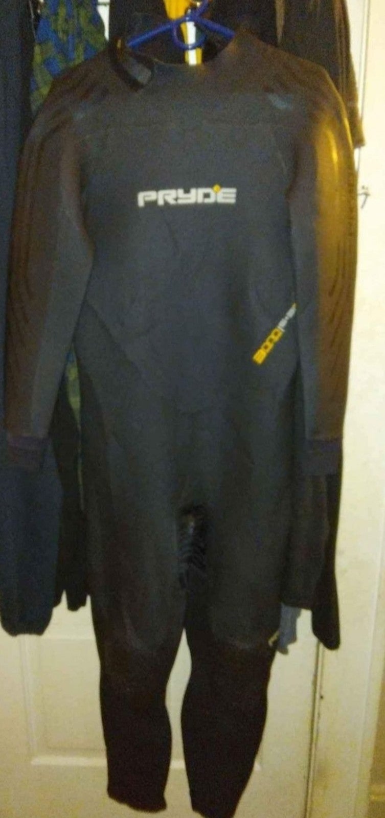 Wet suit