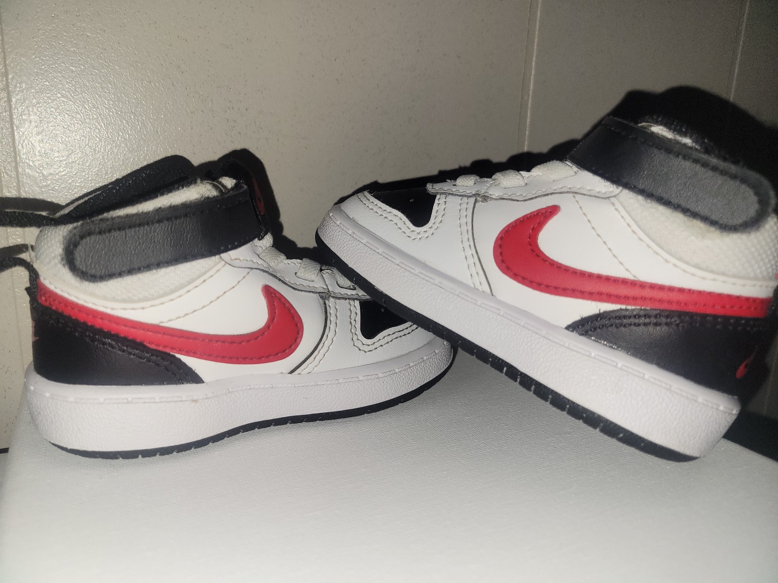 Nike Court Borough Low 2 Shoes in Black/White/University Red