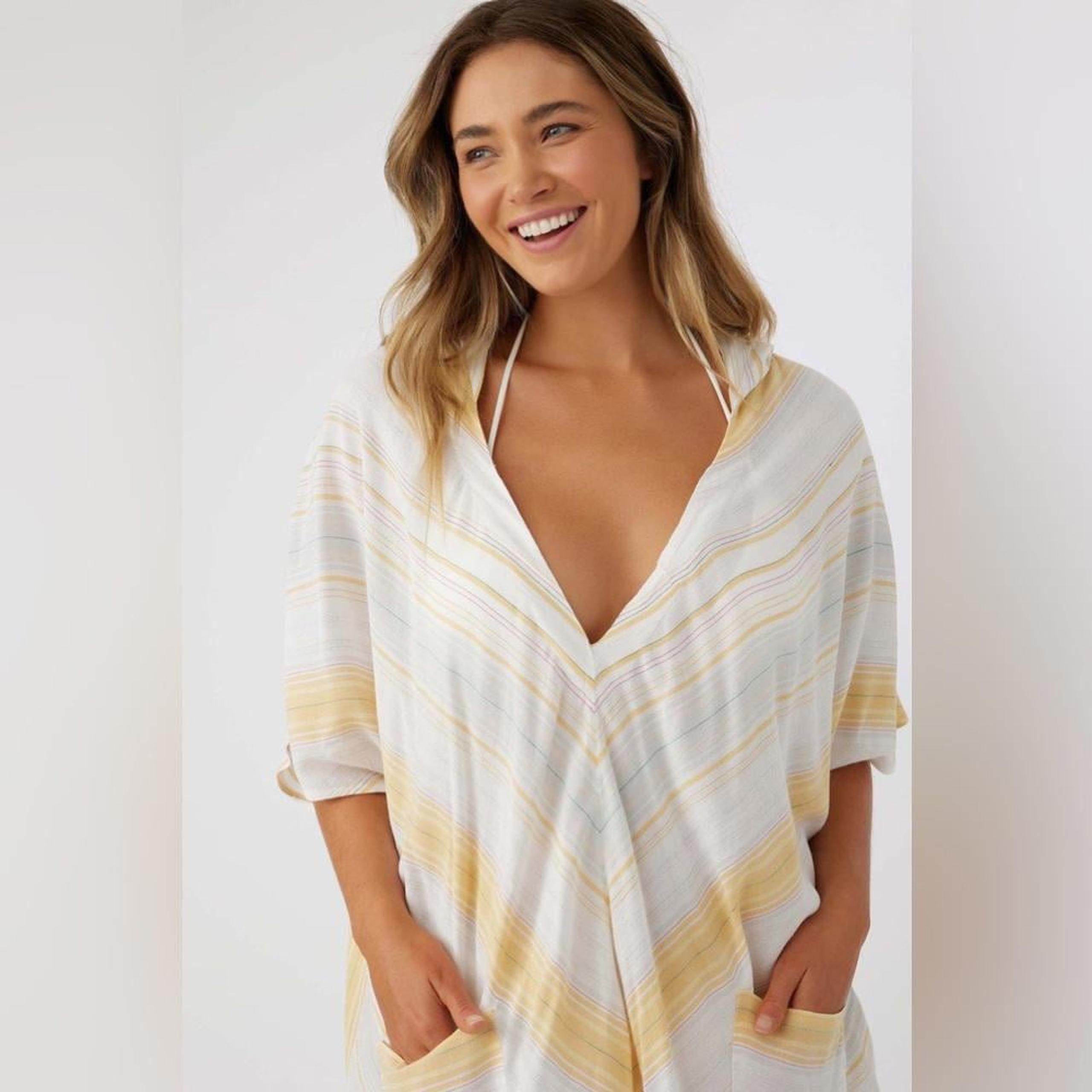 ONeill TAVA COVER-UP Womens XS/S but VERY Oversized