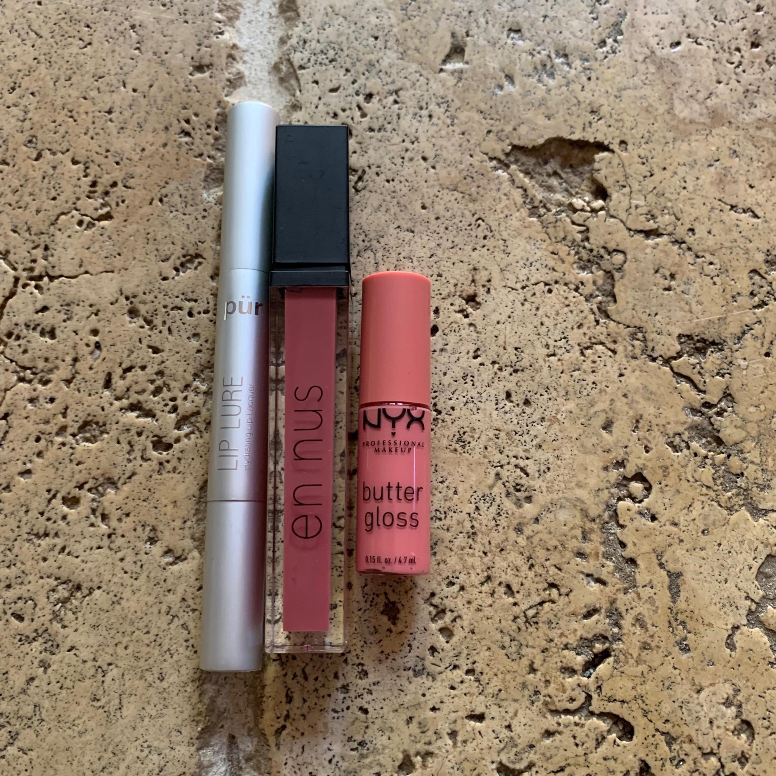 En Nus Mint2bemazza Pur Lip Lure Mystic Plum NYX Butter Gloss Creme Brulee