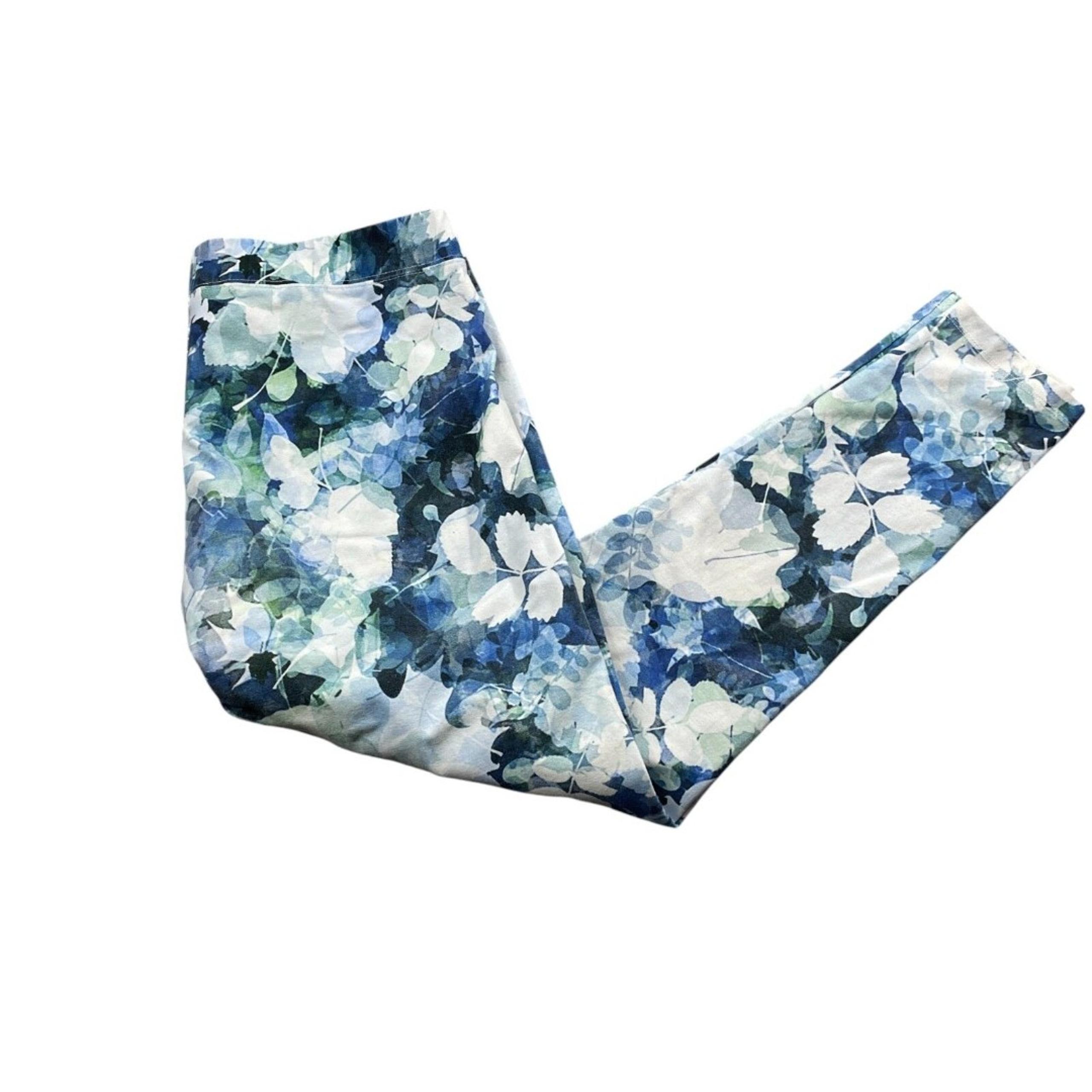 Soft Surroundings  Large Floral Blue Print Cotton Blend Pull On Capri Skinny