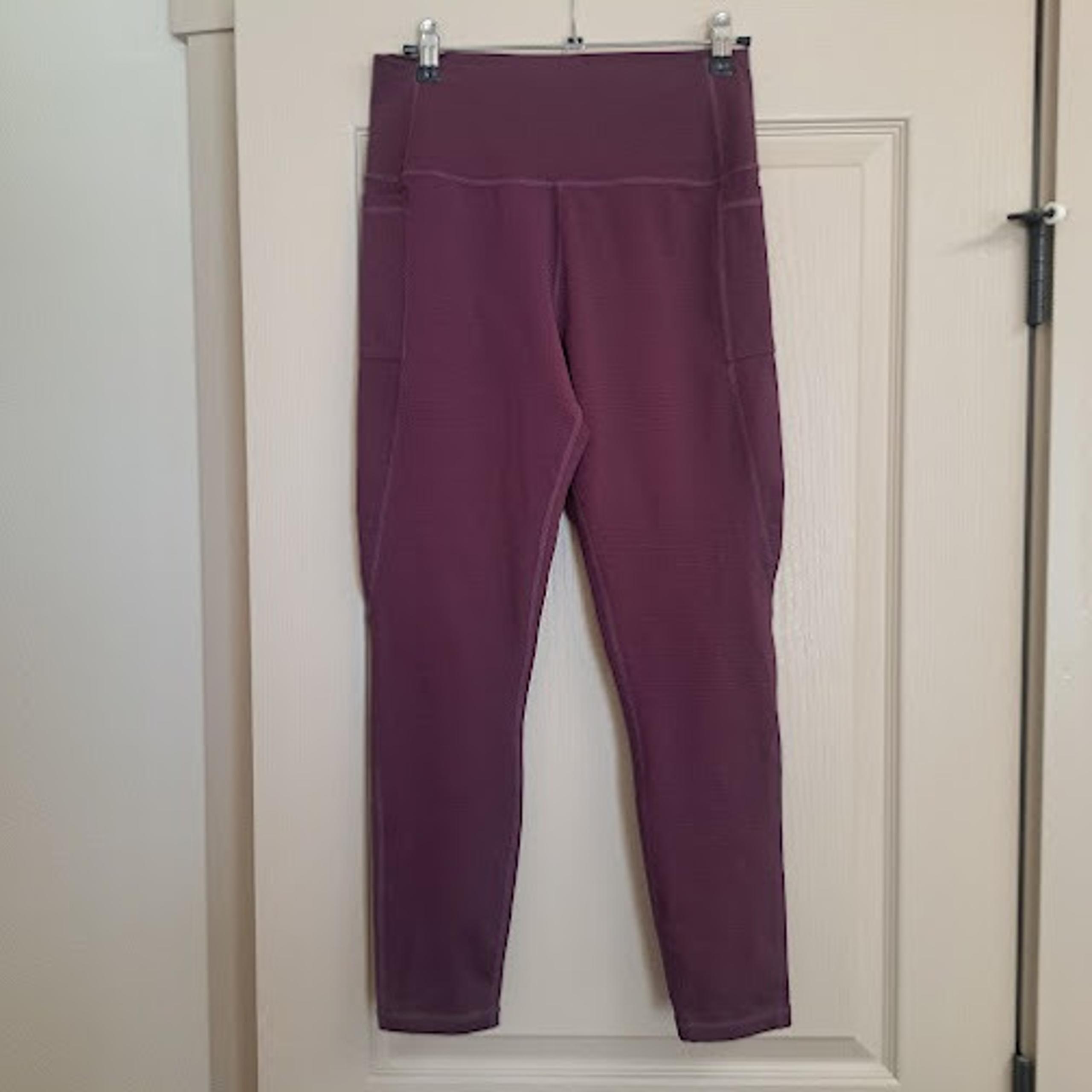 Women's born Primitive purple Leggings Size Large with pockets