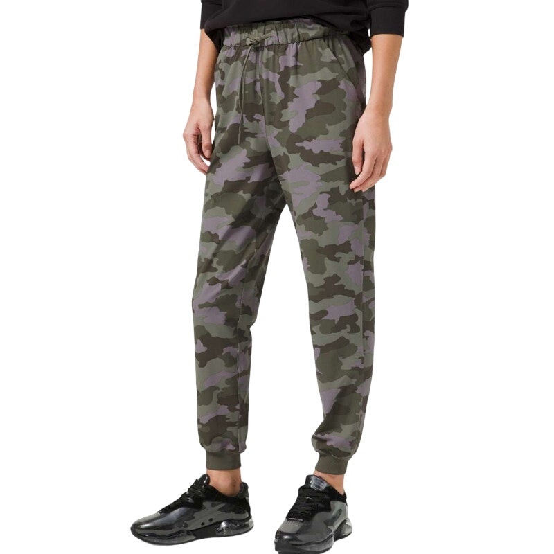 Lululemon Stretch High-Rise Jogger in Heritage 365 Camo Dusky Lavender size 2