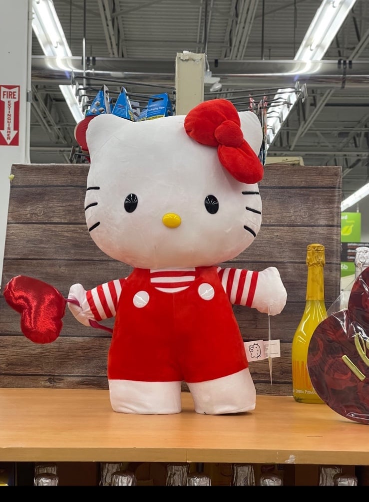 Hello Kitty Valentine Greeter