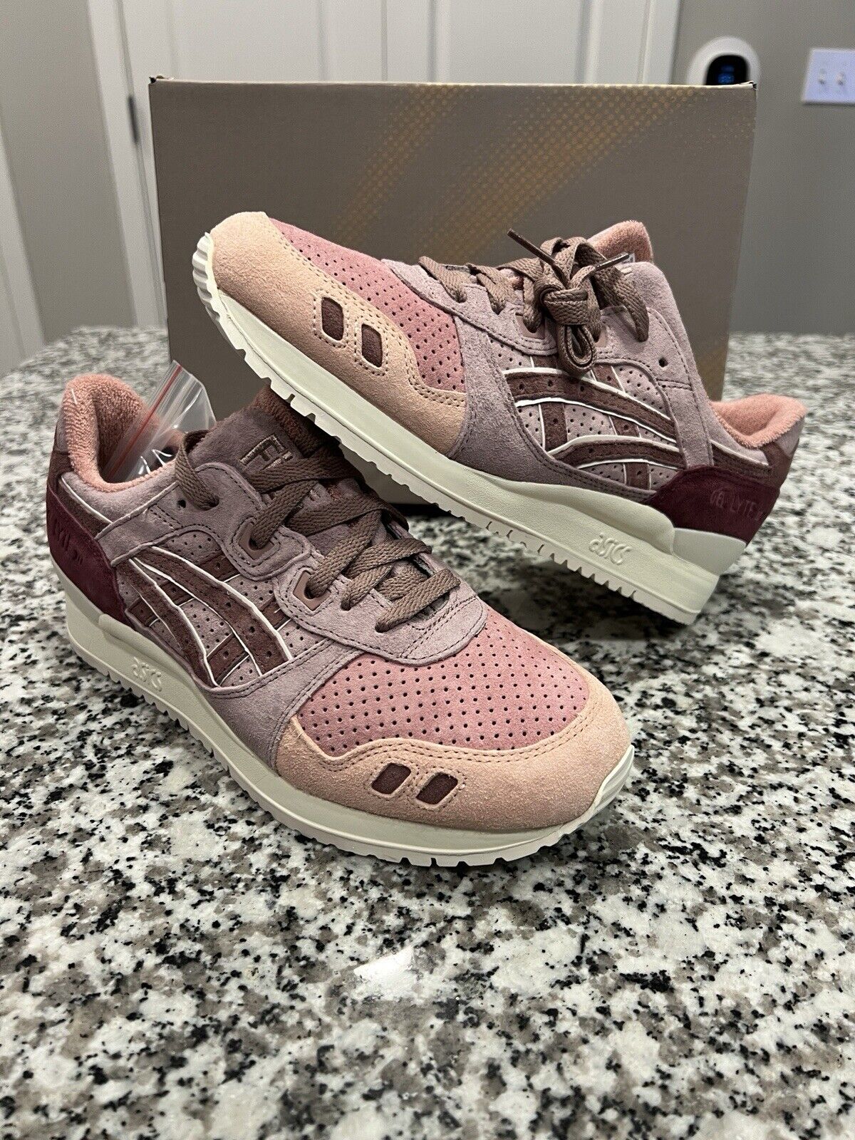 Kith x Asics Gel Lyte III ‘07 Remastered By Invitation Only Ronnie Fieg 8