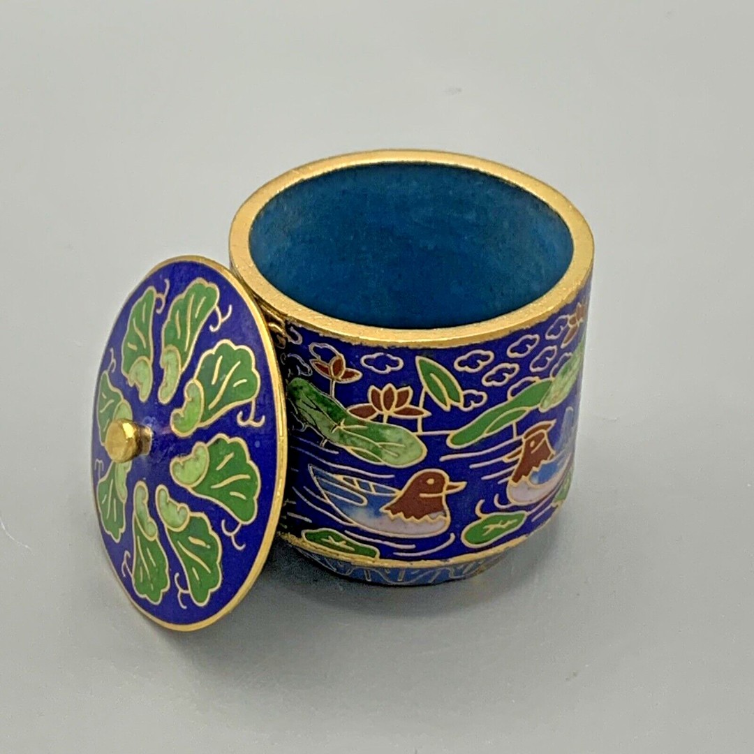 Vtg Cloisonne Enameled Trinket Box Ducks Swimming in Pond Lily Pads Water Lilies