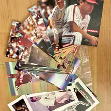 1990 Philadelphia Phillies media guide n post card set