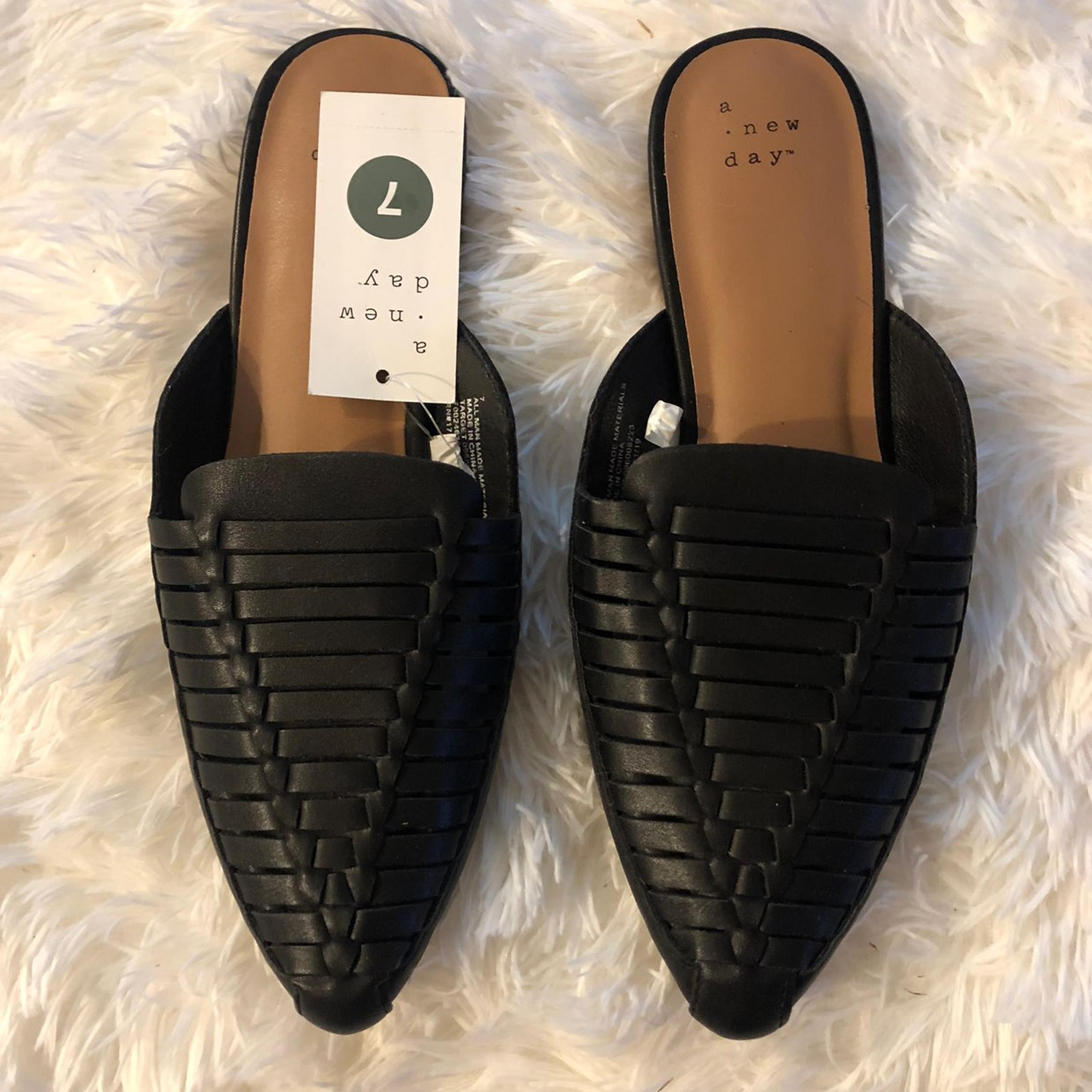 A New Day Mules Sz 7