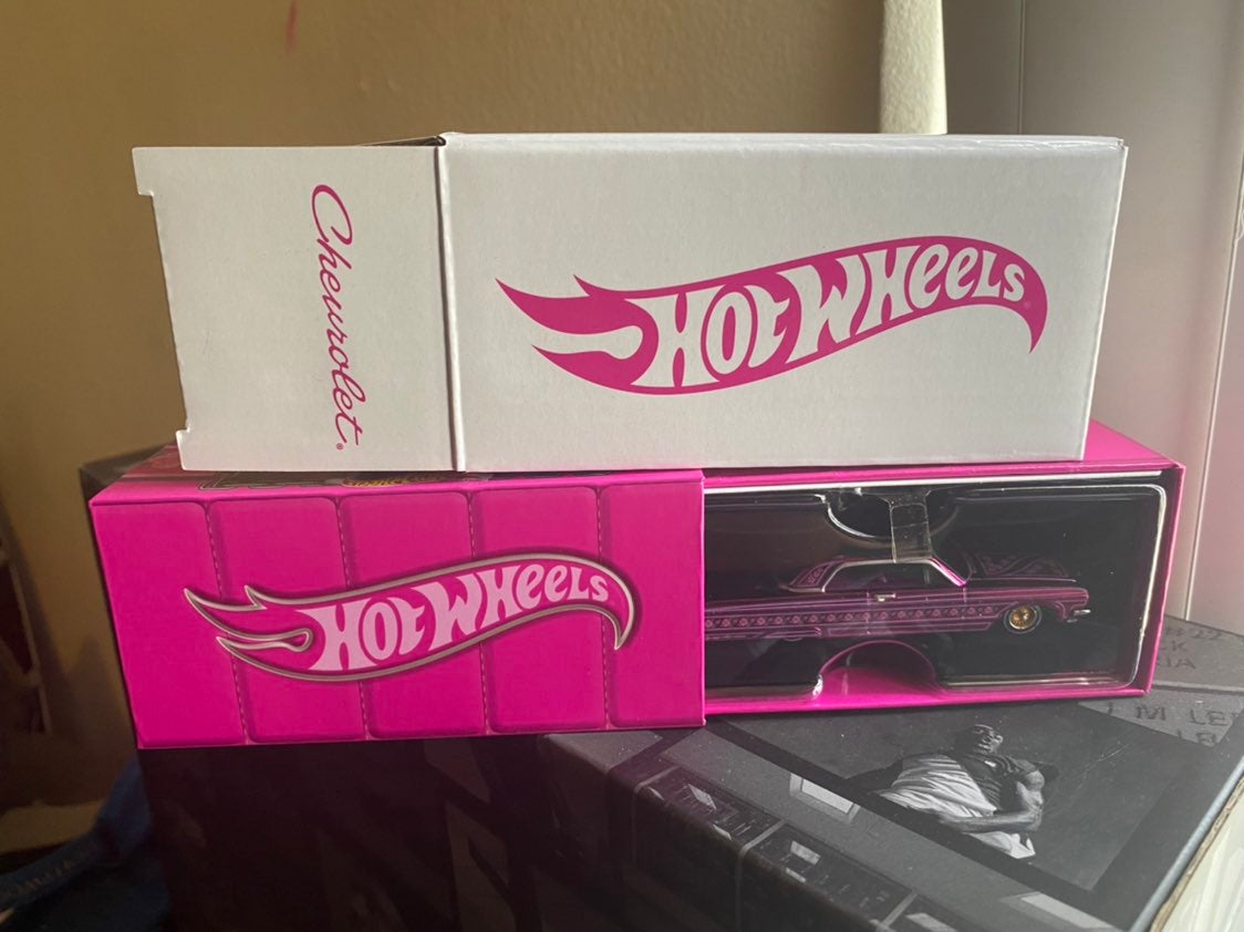 Hot wheels lowrider 64' impala RLC