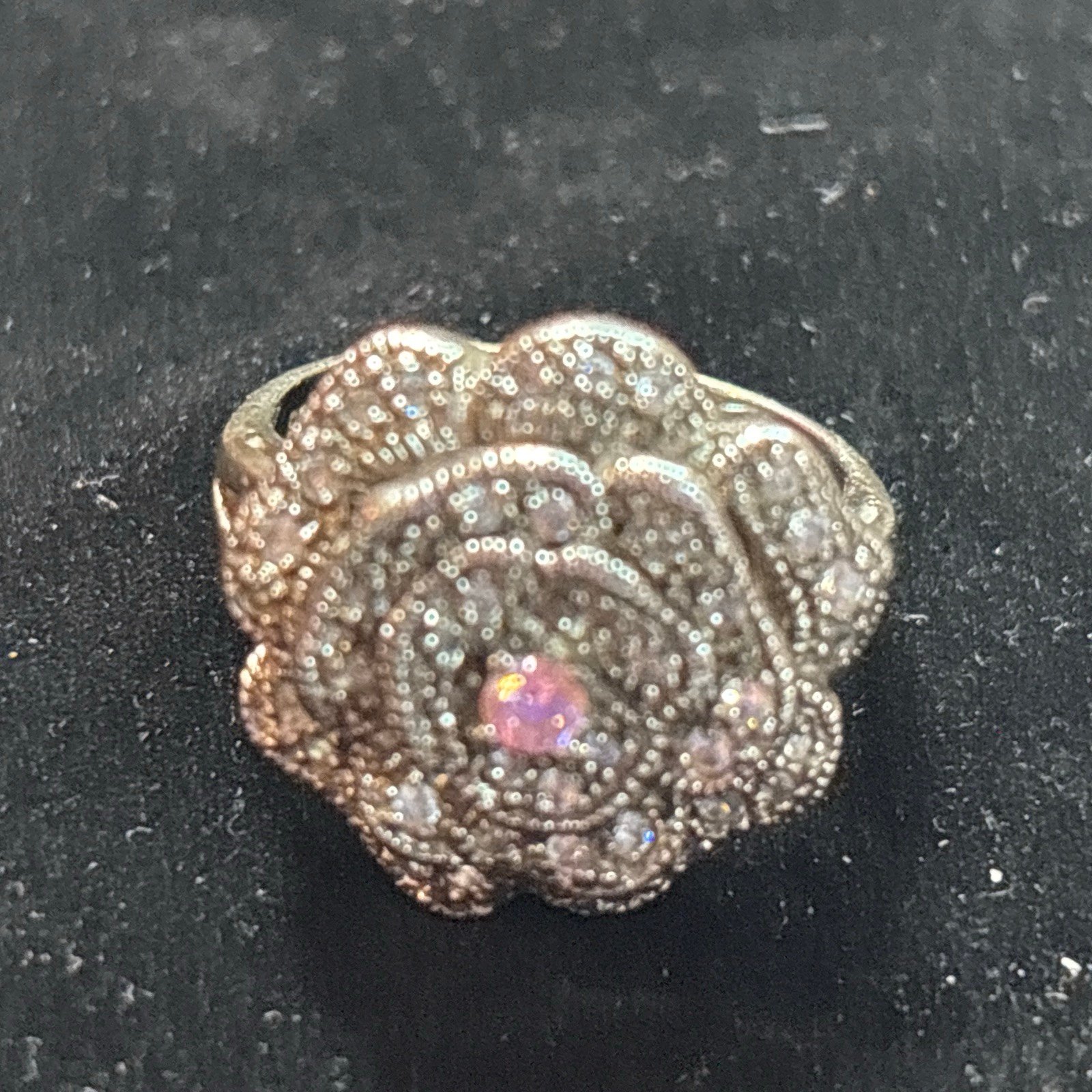 171 DDCW White Sterling Silver Flower Ring With One Pink And Clear Stones Sz8.25